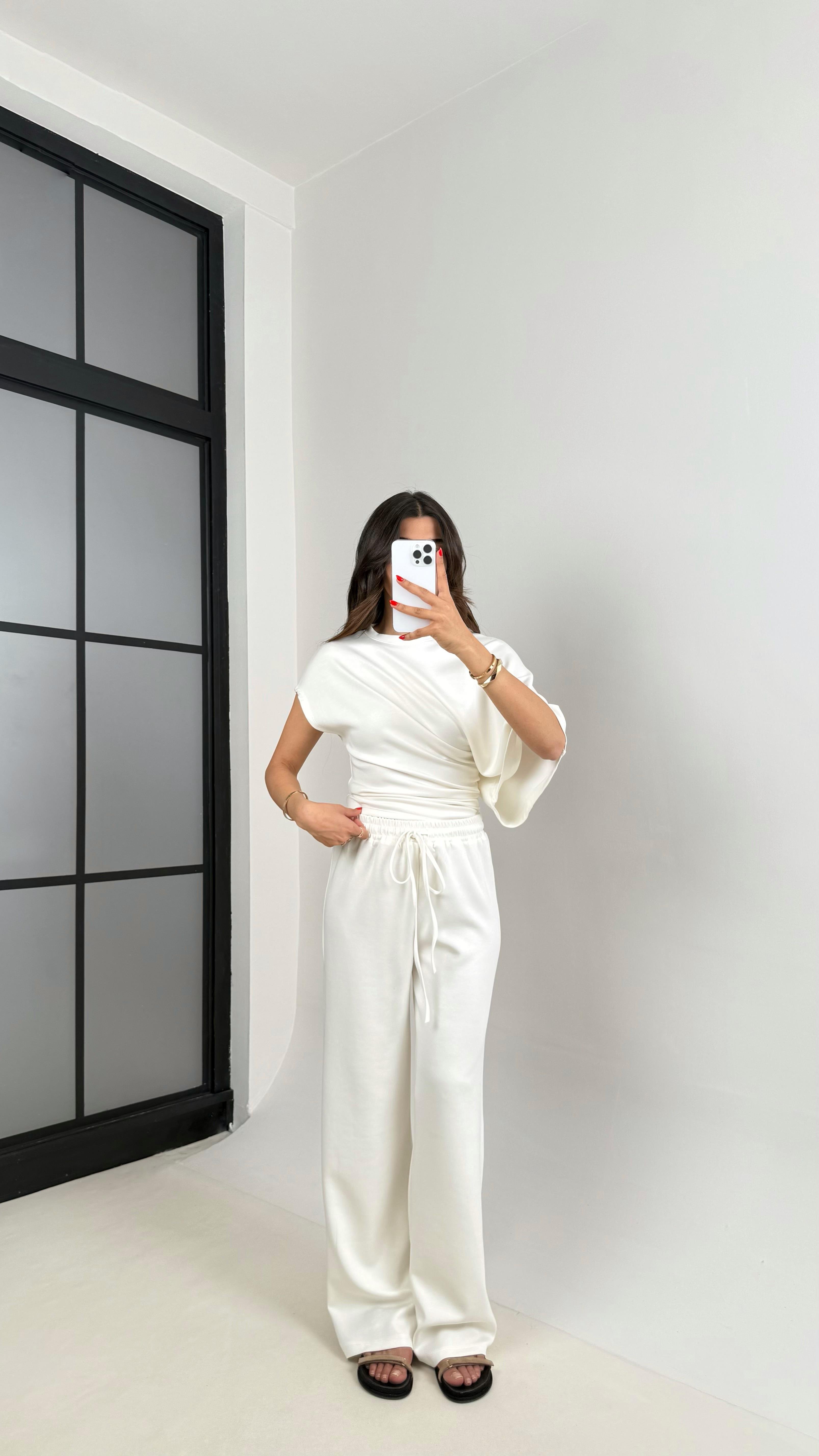 Beyaz Yarasa Kol Bluz Beli Lastikli Pantolon Tasarım Modal Kumaş Takım Gaus00490GausTAKIMGU1002148