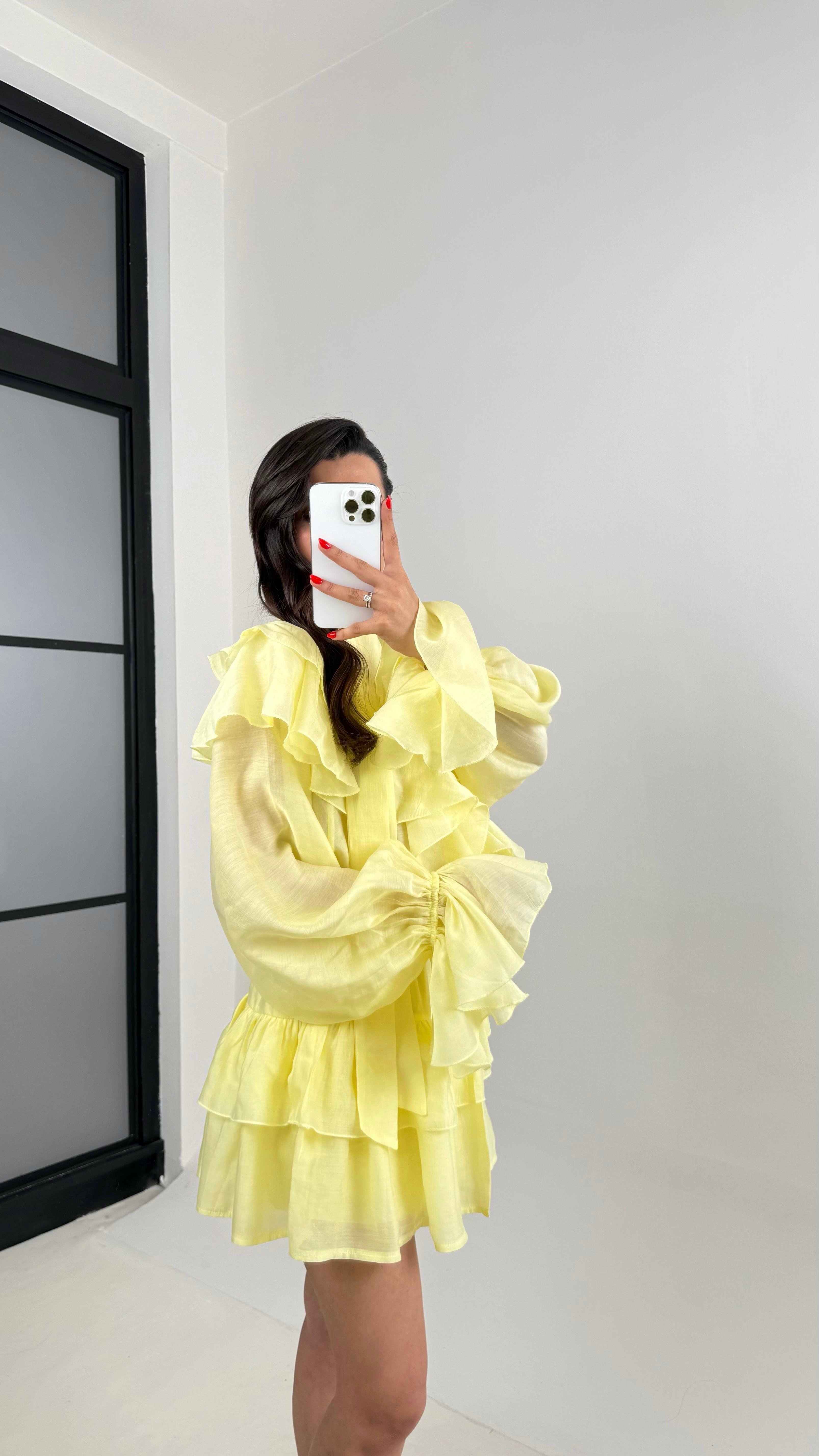 Mimoza Sarı V Yaka Boyundan Bağlamalı Fırfırlı Vual Kumaş Elbise Gaus00419GausELBİSEGU1002065