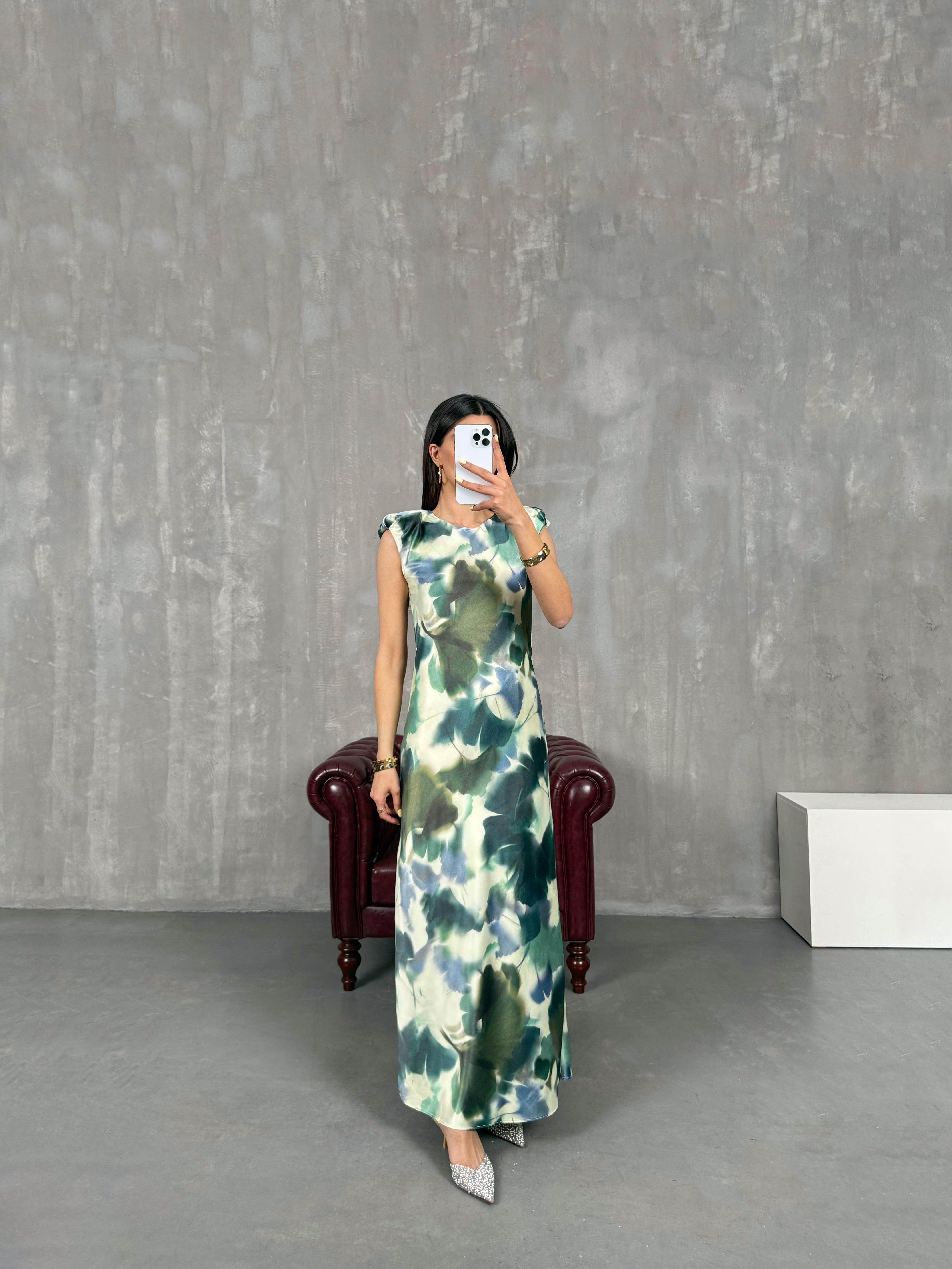 Yeşil Çok Renk Desenli Vatkalı Saten Elbise Gaus00131GausELBİSEGU1001296