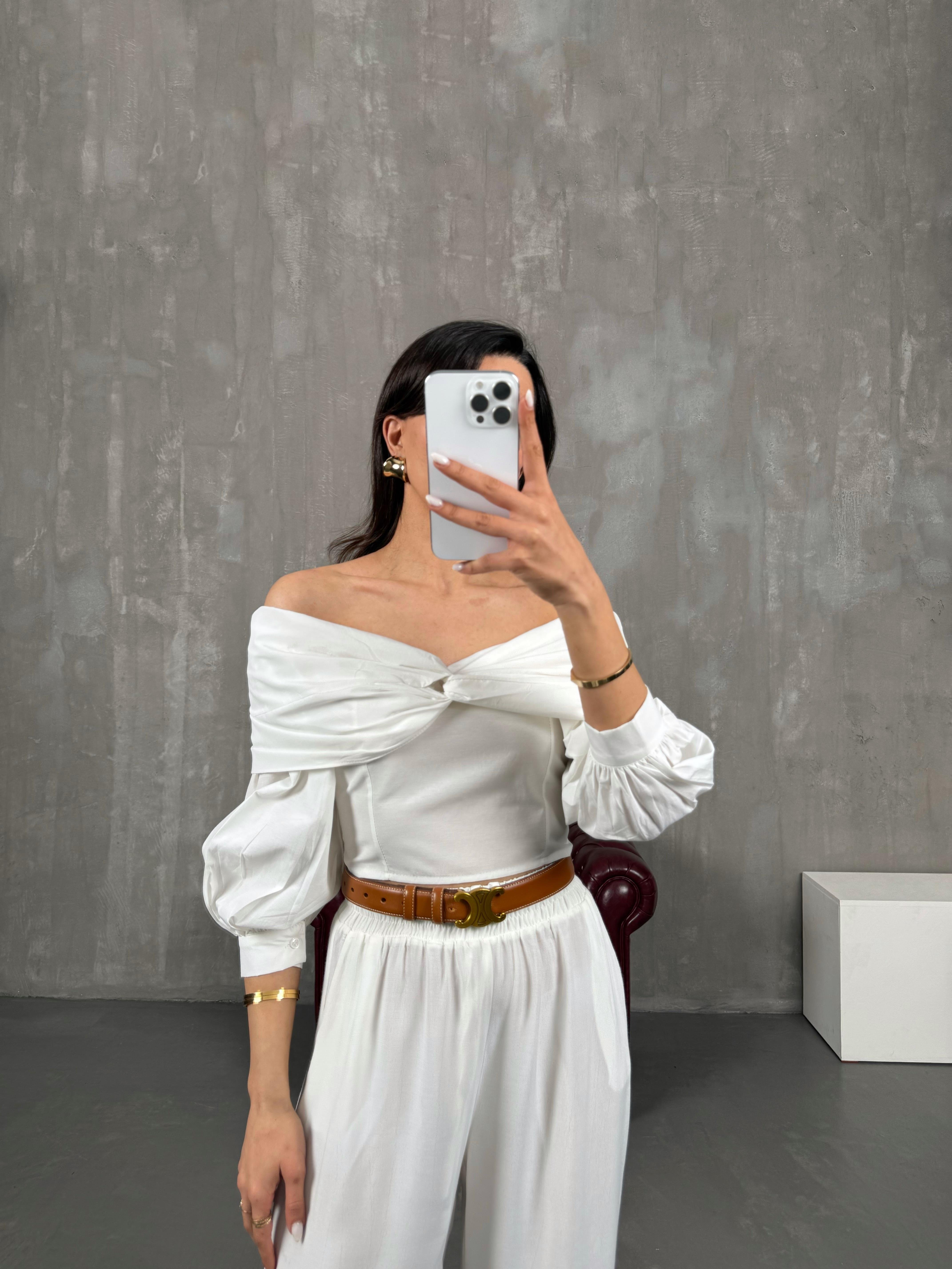 Beyaz Madonna Yaka Crop Gömlek Gaus00053GausGÖMLEKGU1001117