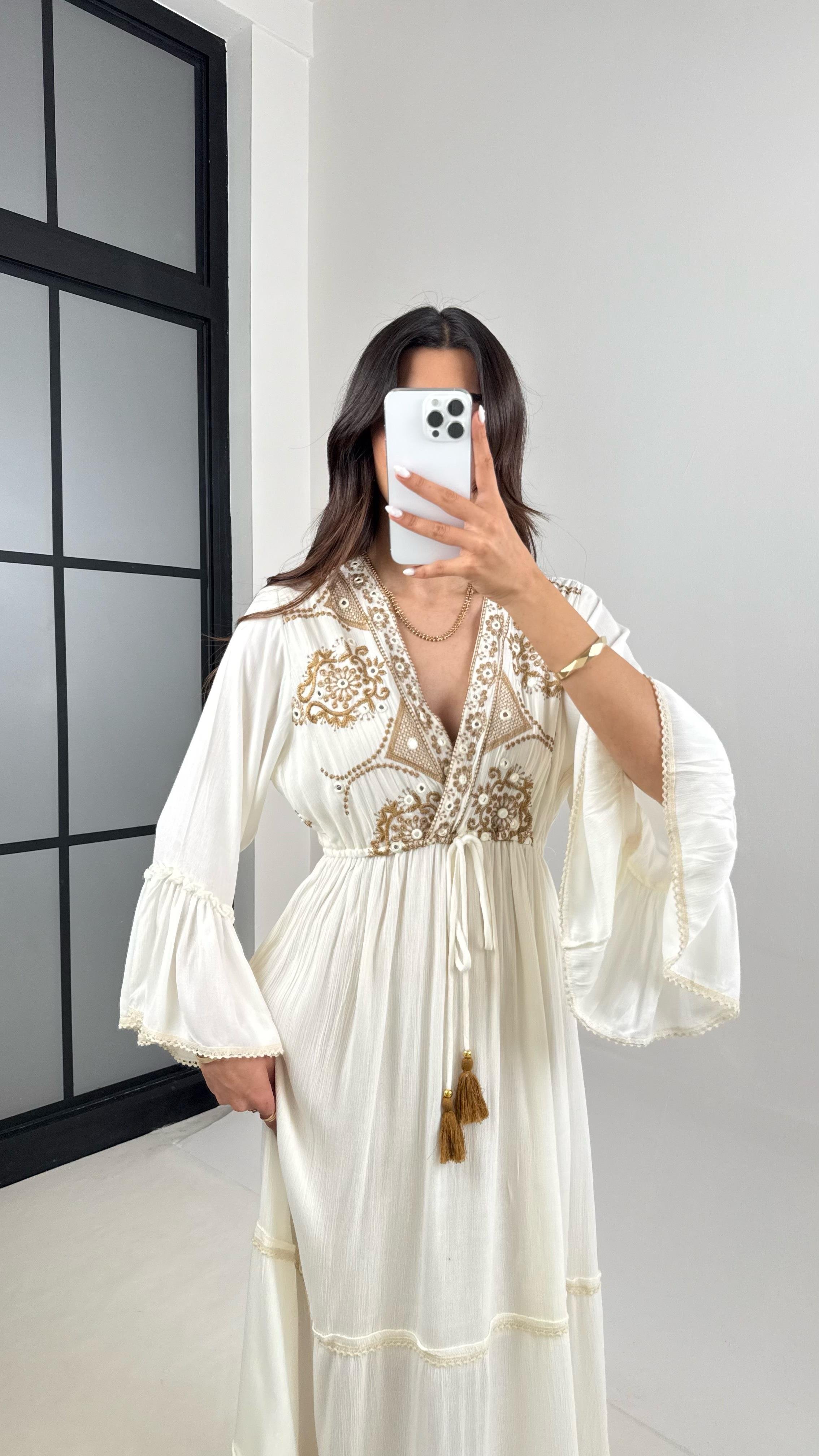 Ekru V Yaka İşlemeli Etnik Desen İthal Kumaş Elbise Gaus00428GausELBİSEGU1001998