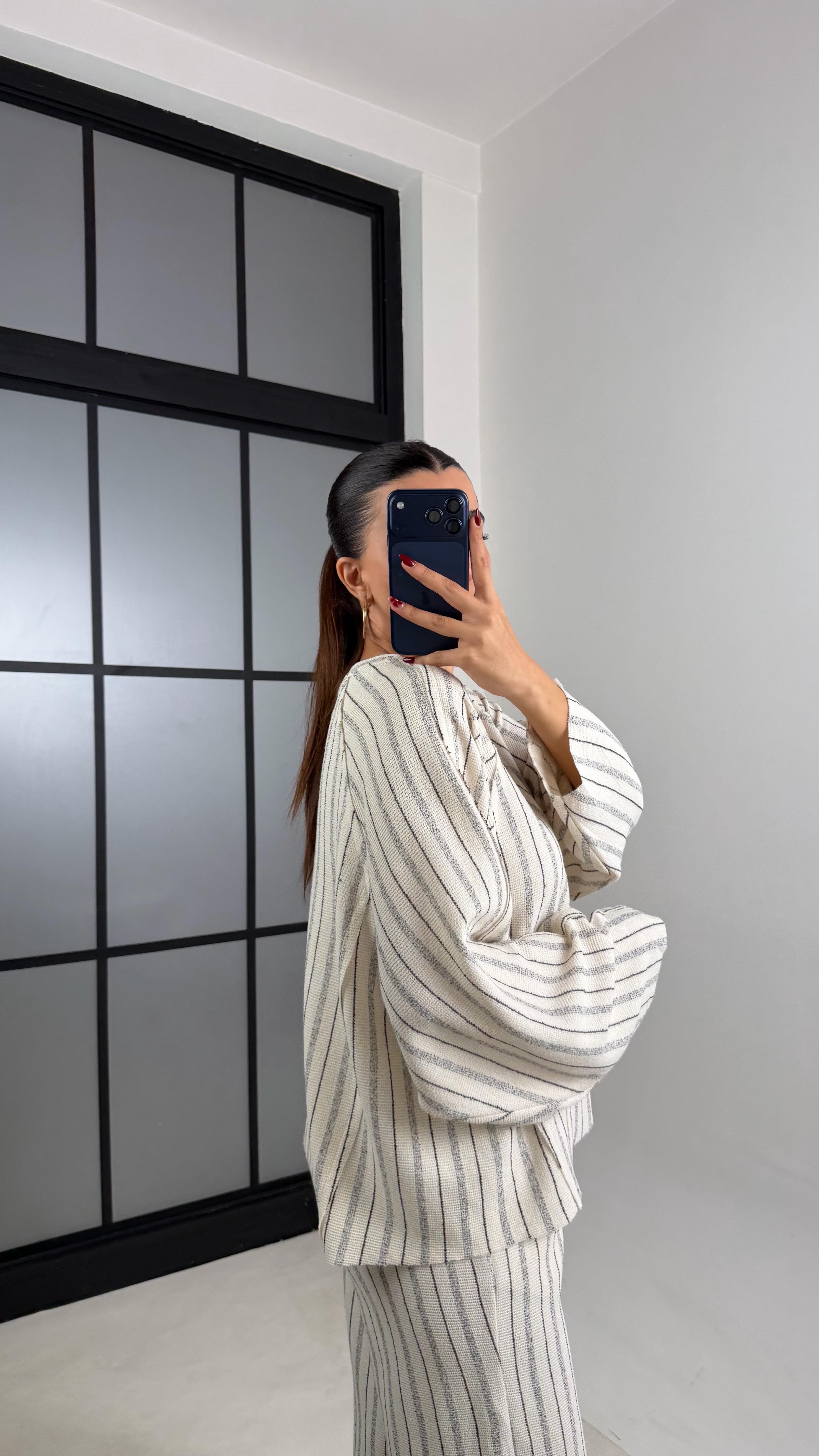 Ekru Şerit Desenli Kazak Beli Lastikli Pantolon Takım GAUS-00702GAUSTAKIMGAUS-00702