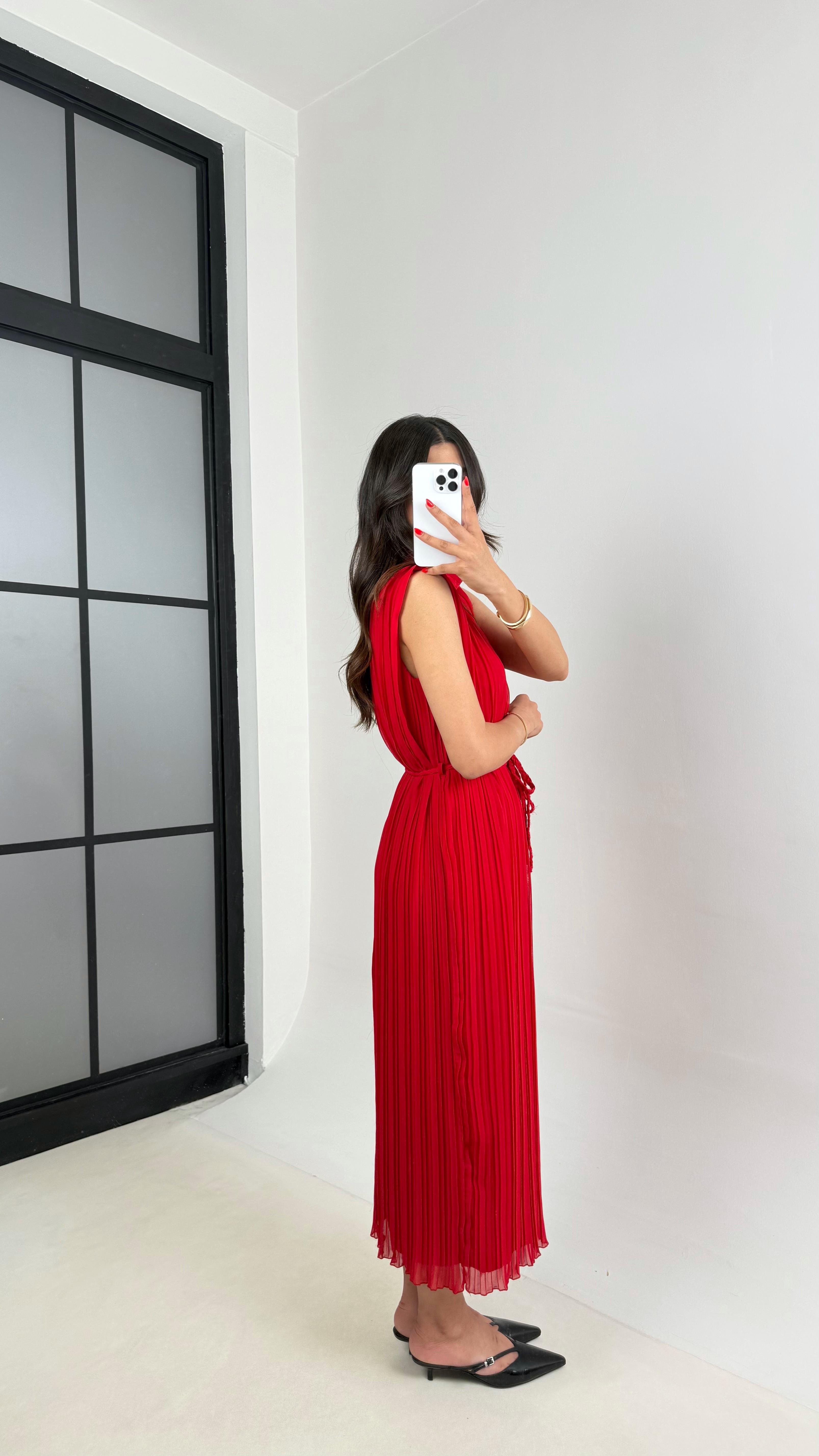 Kırmızı Kemerli Astarlı Kırışık Elbise Gaus00509GausELBİSEGU1002193