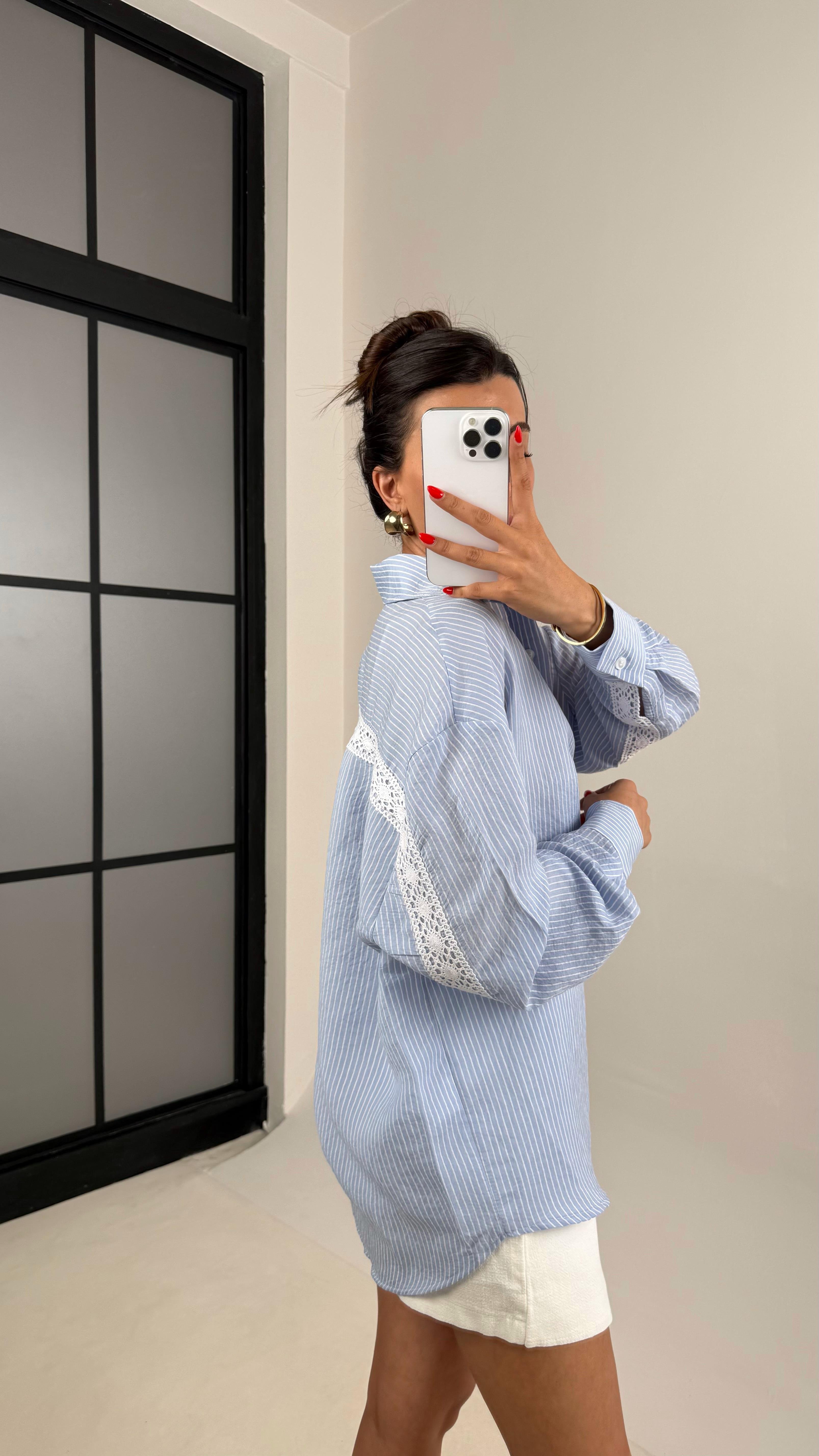 Mavi Beyaz Çizgili Dantel Detaylı Premium Gömlek Gaus00518Gaus القمصان GU1002214