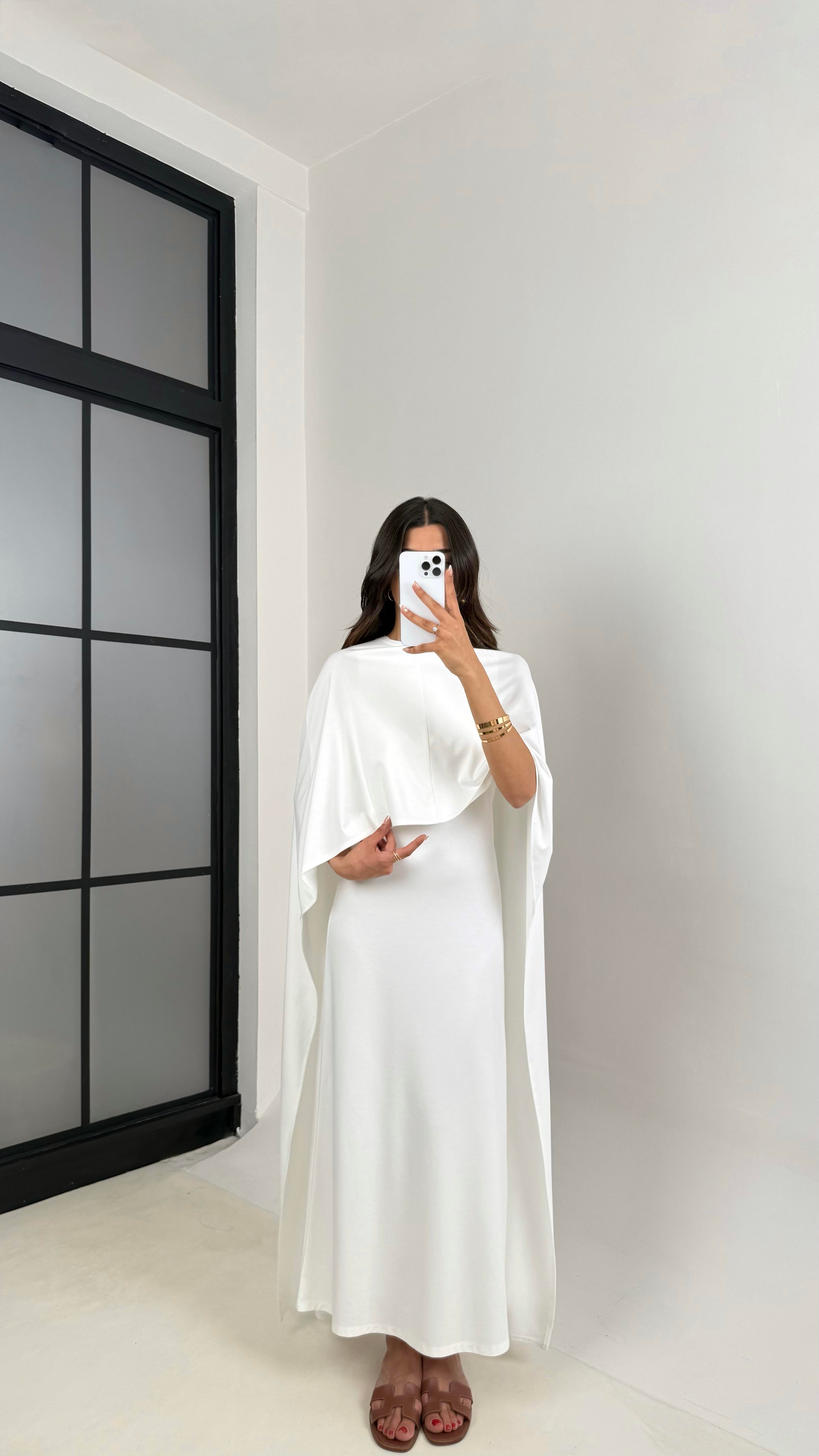 Beyaz Pelerinli Elbise Modal Premium Takım Gaus00625GausTAKIMGU1002460