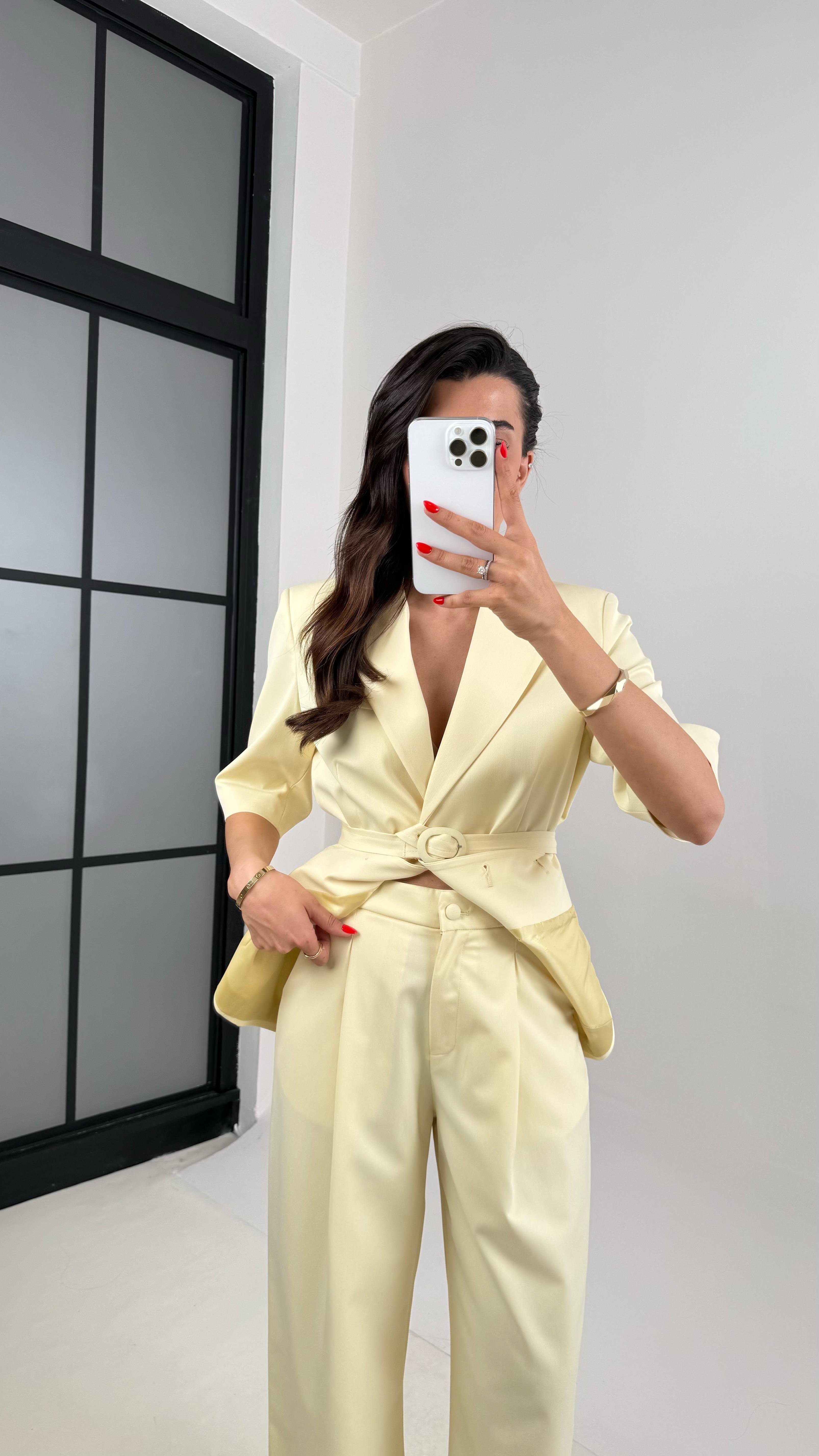 Sarı Yarım Kol Astarlı Vatkalı Kemerli Ceket Pantolon İkili Premium Takım Gaus00453GausTAKIMGU1002057