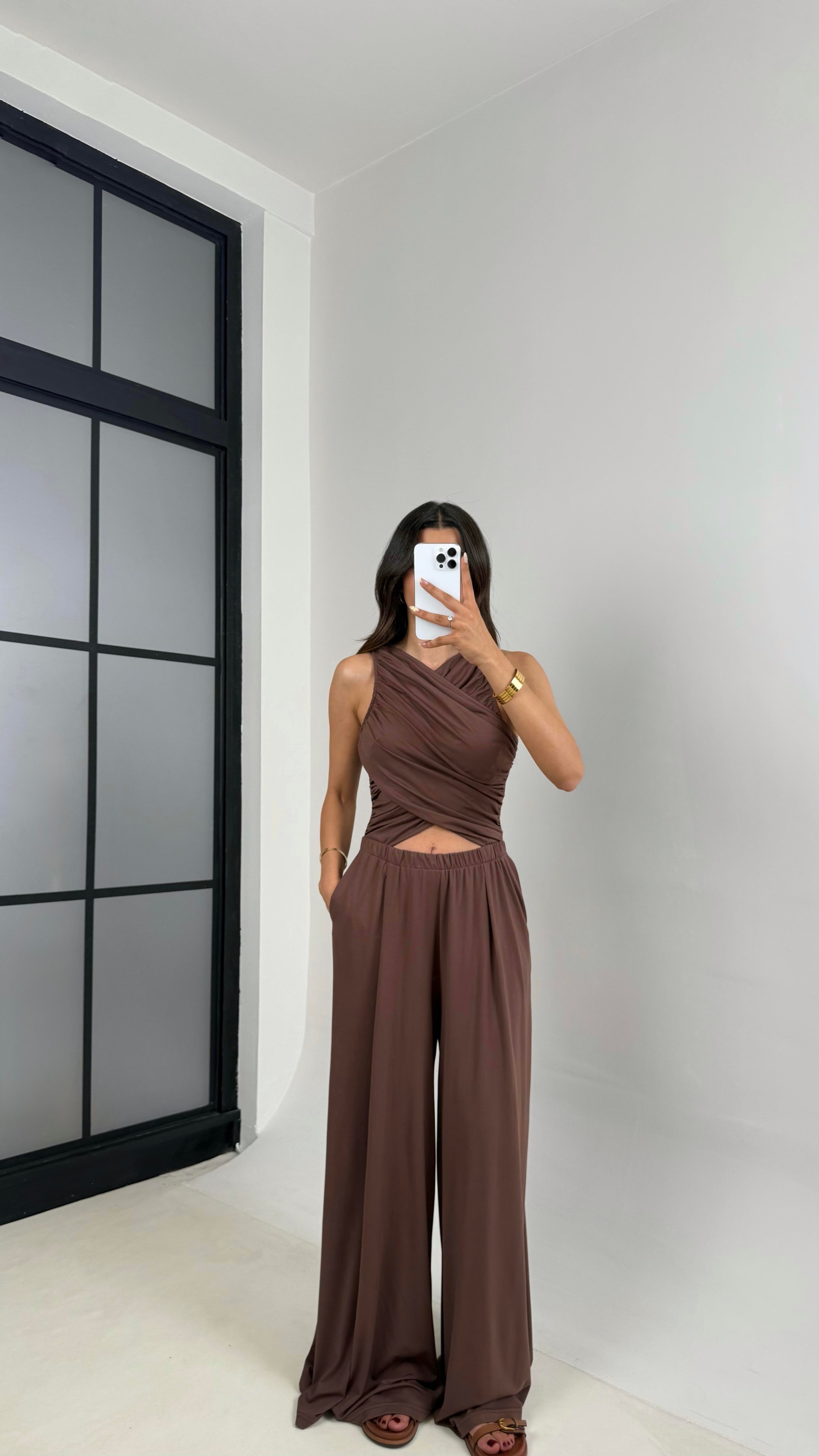 Kahve Oys Muadil Dekolteli Beli Lastikli Cepli Modal Kumaş Tulum Gaus00648Gaus الأوفرول GU1002506