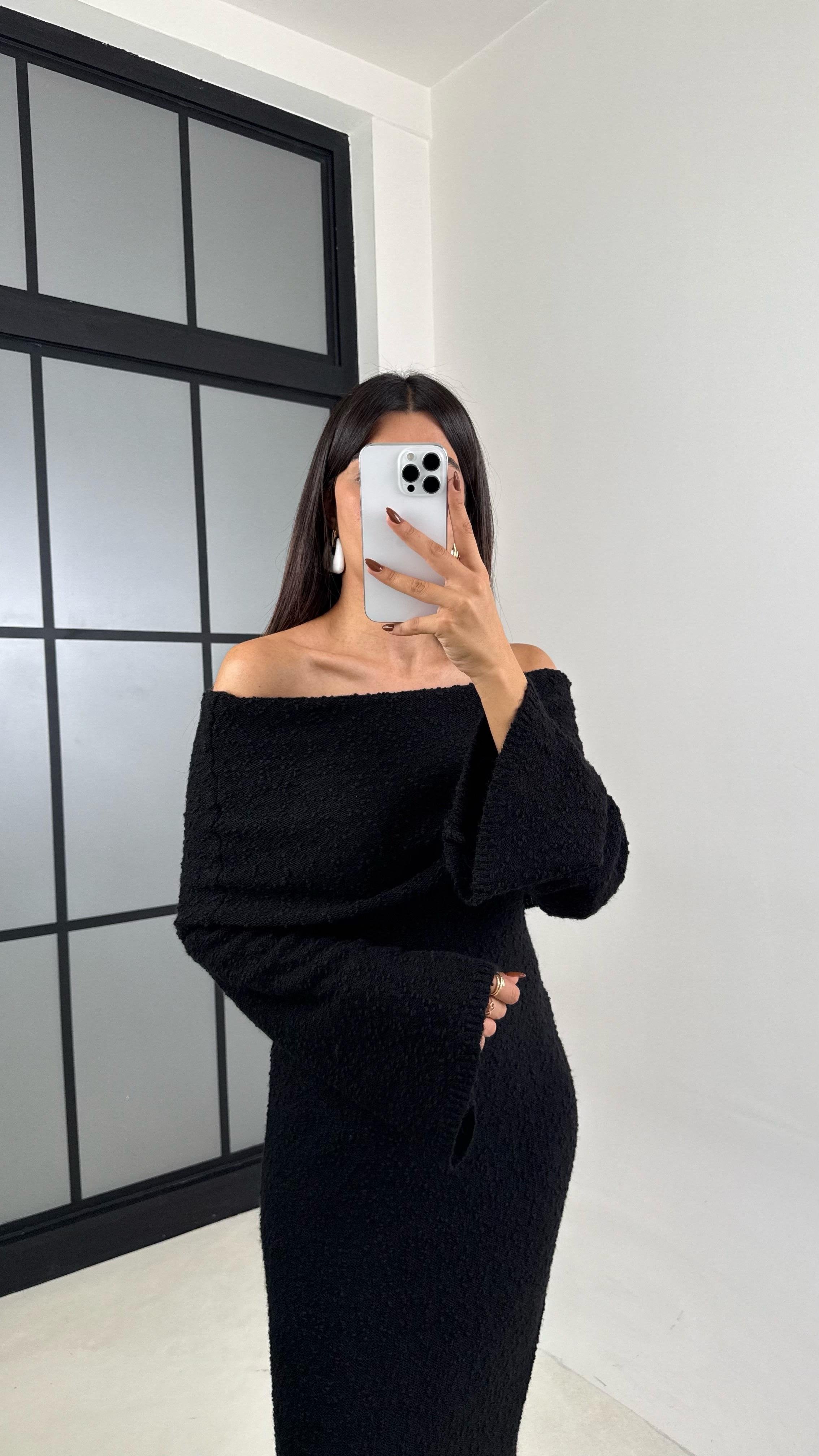 Siyah Madonna Yaka Tasarım Uzun Triko Elbise GAUS-00126GAUSELBİSEGAUS-00126