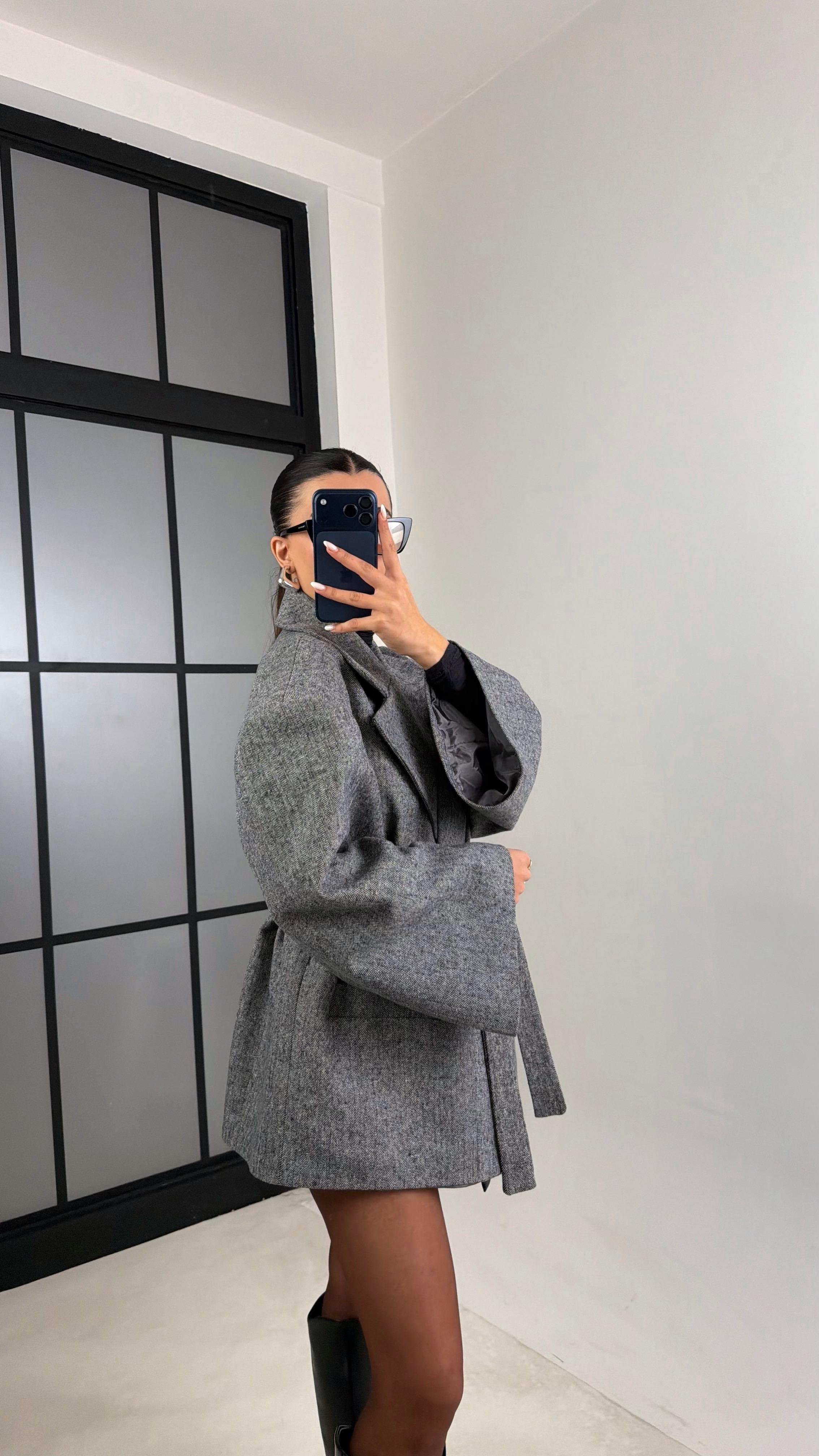 Antrasit Balıksırtı Astarlı Kuşaklı Premium Kaşe Ceket GAUS-00659GAUS السترات  GAUS-00659