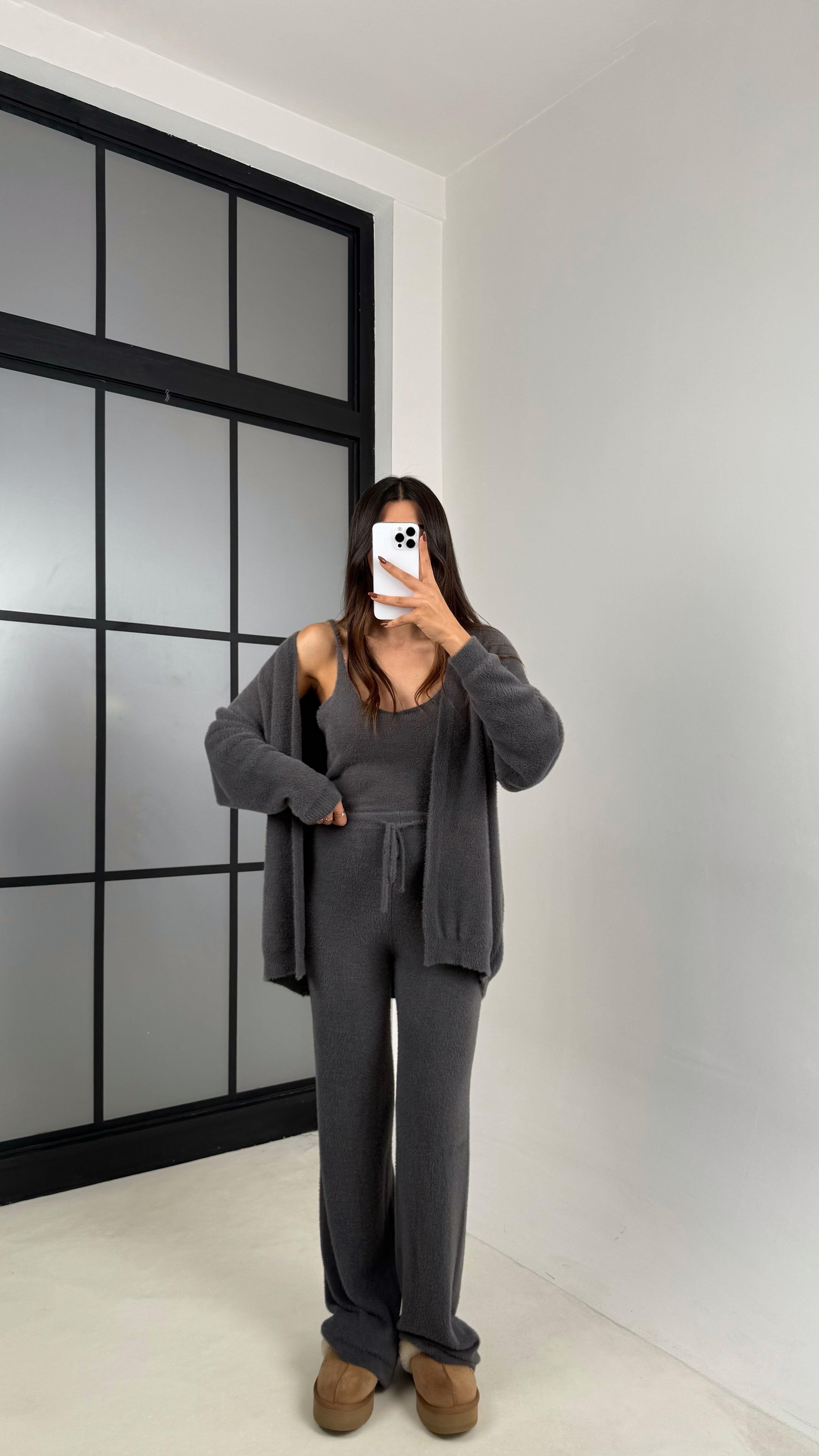 Antrasit 3'lü Peluş Tüylü Takım GAUS-00441GAUSTAKIMGAUS-00441