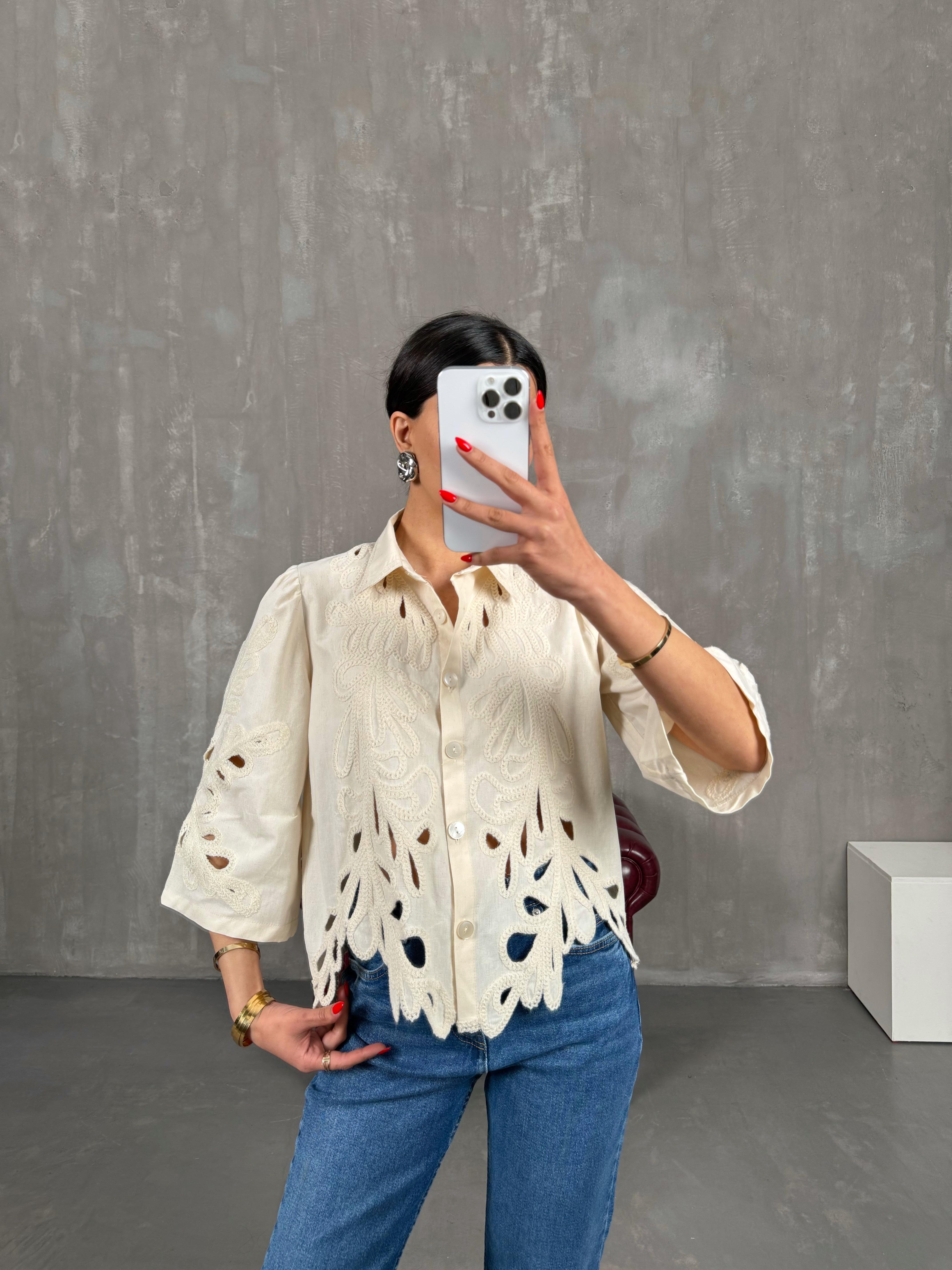 Taş İşlemeli Yarım Kol Keten Gömlek Gaus00185GausGÖMLEKGU1001428