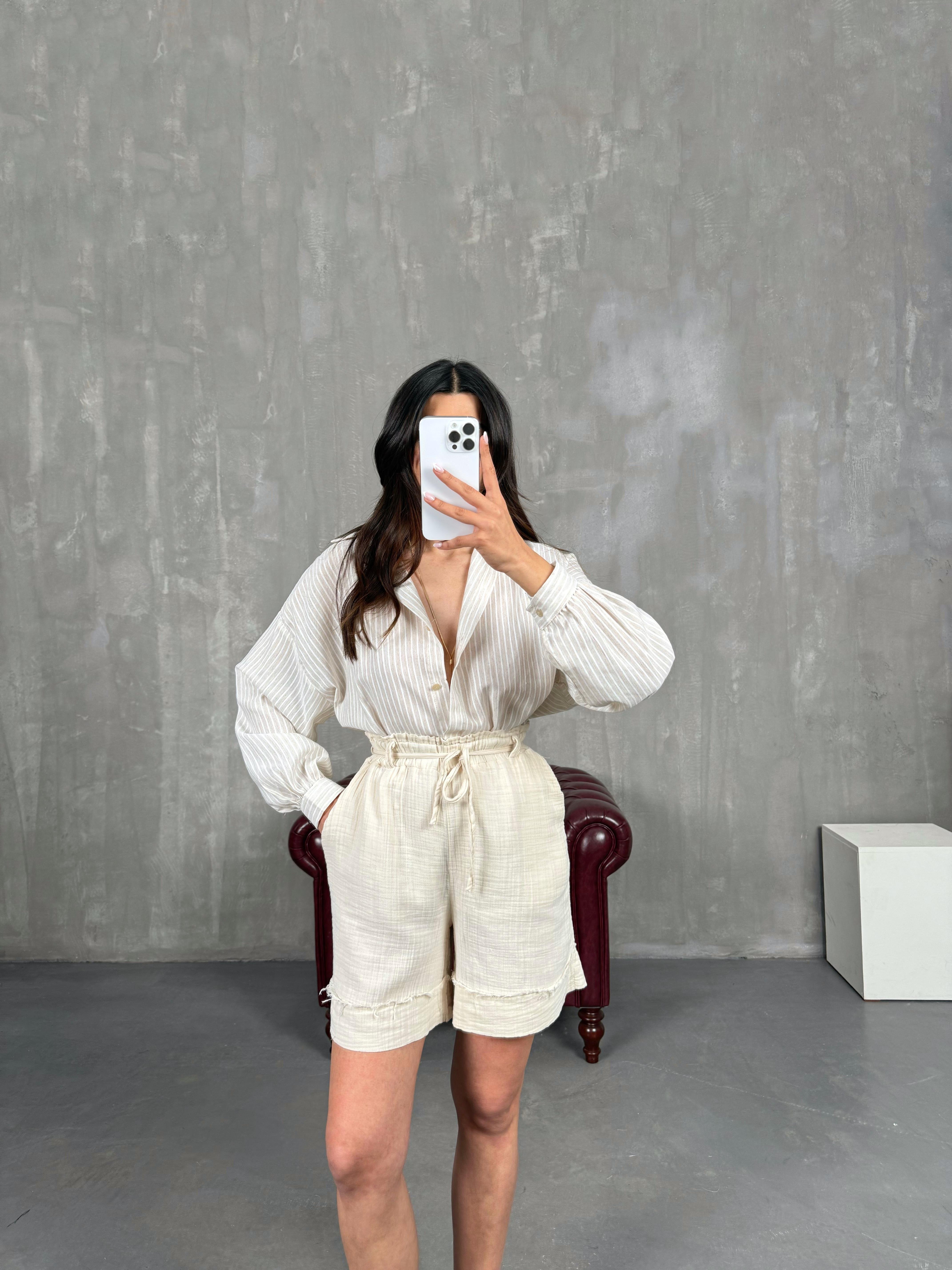 Taş Beli Lastikli Kuşaklı Cepli Müslin Kumaş Şort Gaus00267GausŞORTGU1001617