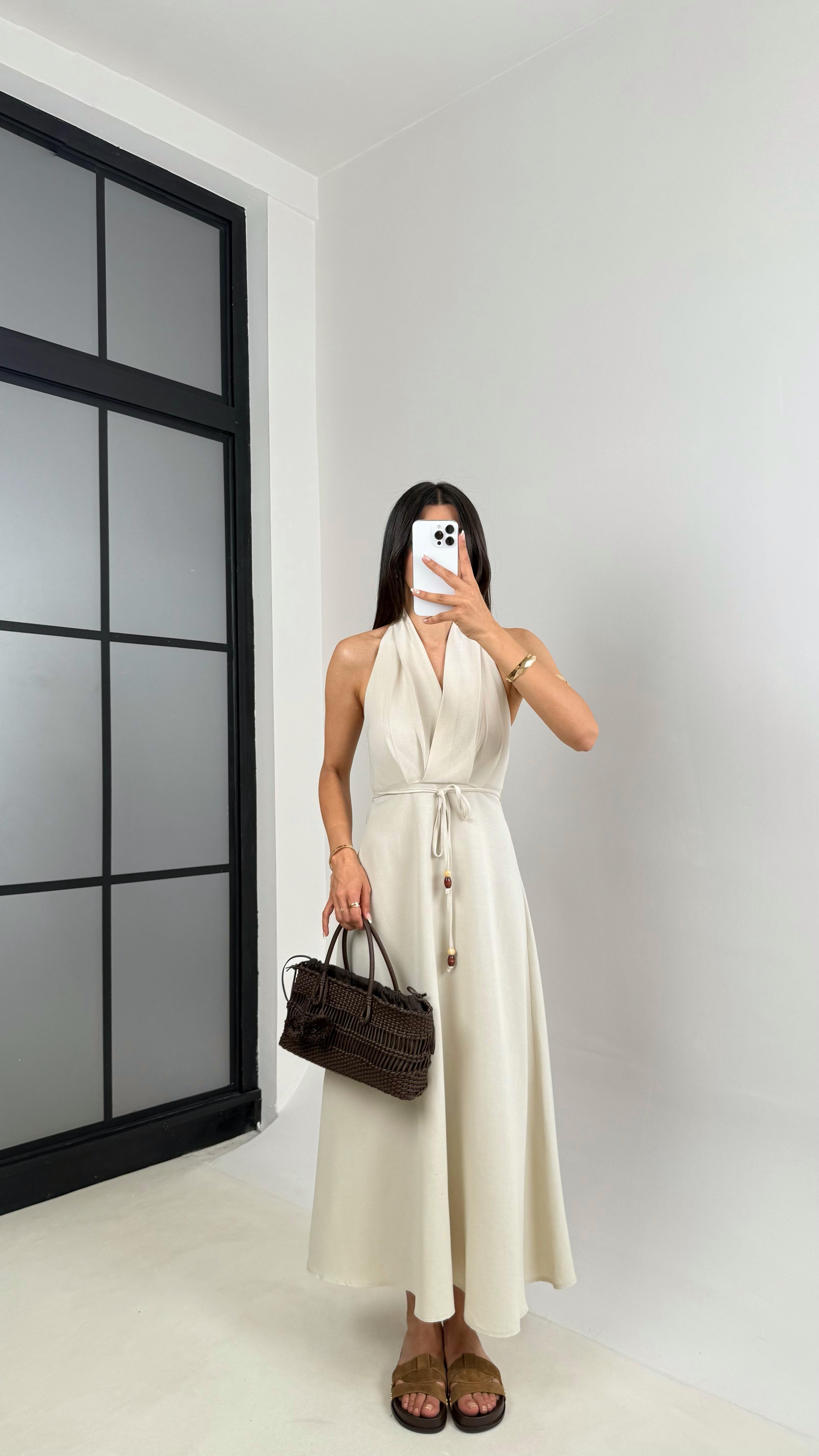 Taş V Yaka Kuşaklı Boyundan Askılı Keten Elbise Gaus00541GausELBİSEGU1002258