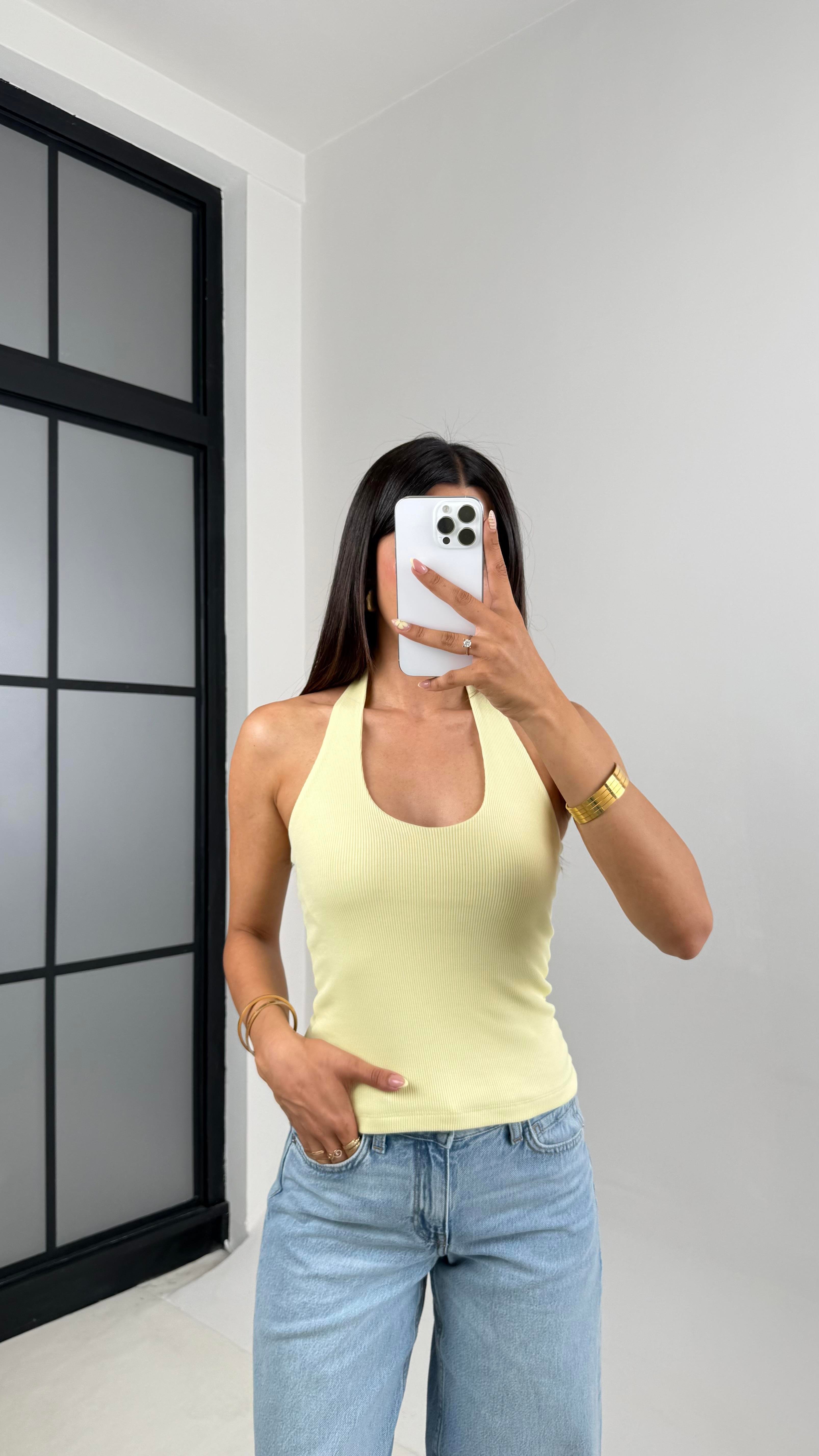 Sarı Boyundan Askılı Triko Crop Gaus00592Gausالكروب توب GU1002530