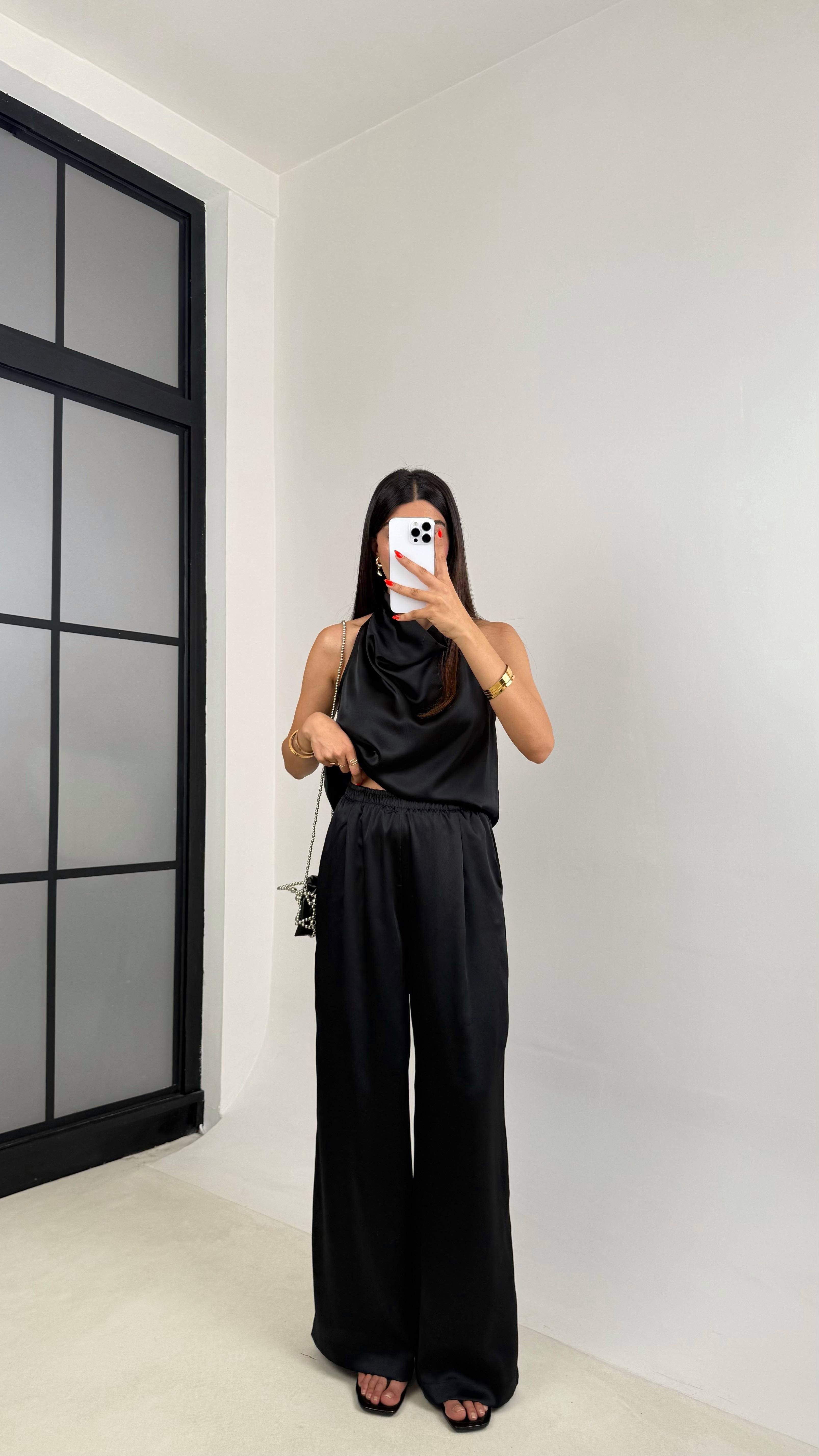 Siyah Degaje Yaka Bluz Beli Lastikli Pantolon Saten Takım GAUS-0056GAUSTAKIMGAUS-0056