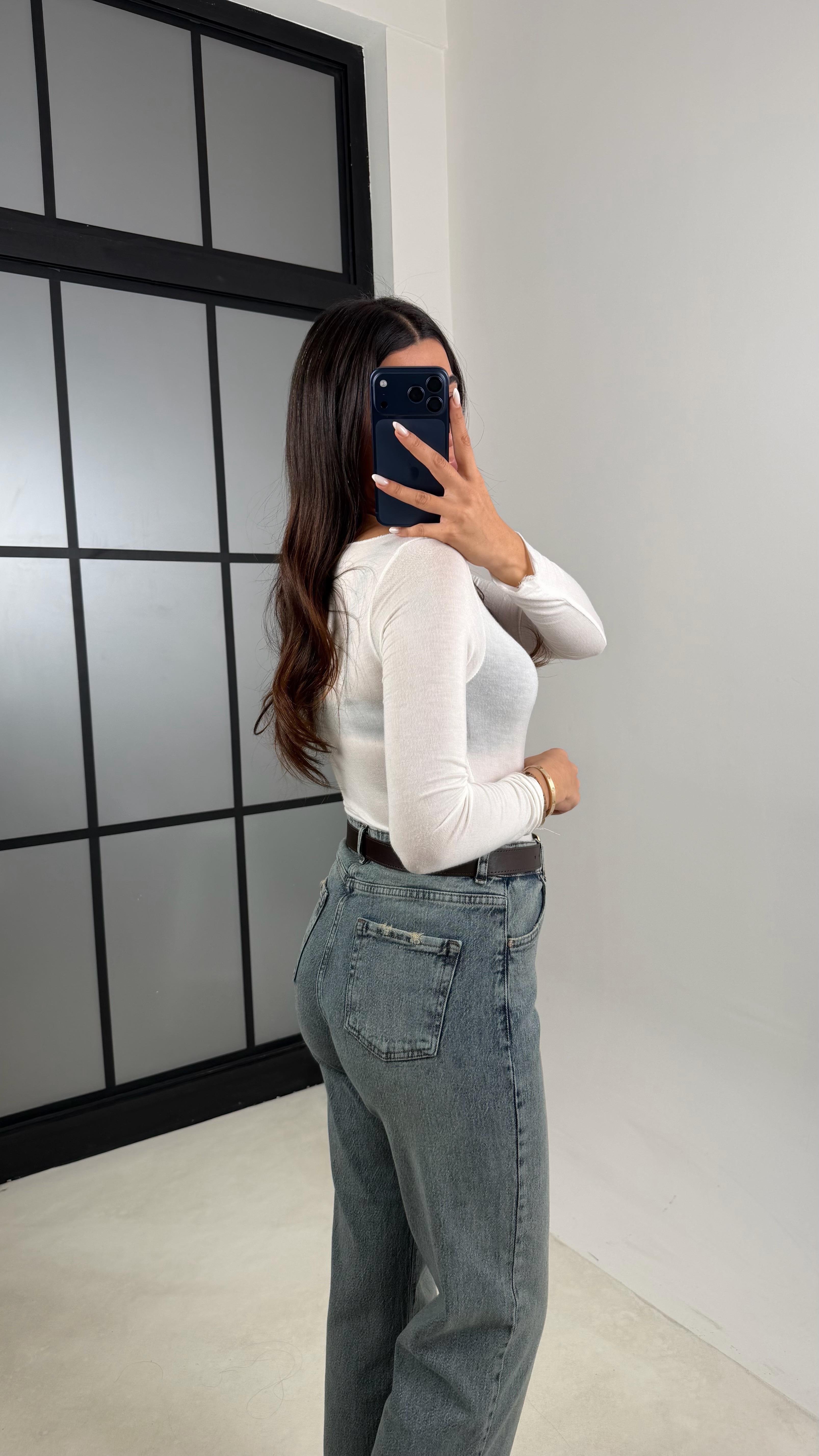 Mavi Kesik Paça Yıkama Desenli Kemerli Jean GAUS-00541GAUSDENİM PANTOLONGAUS-00541