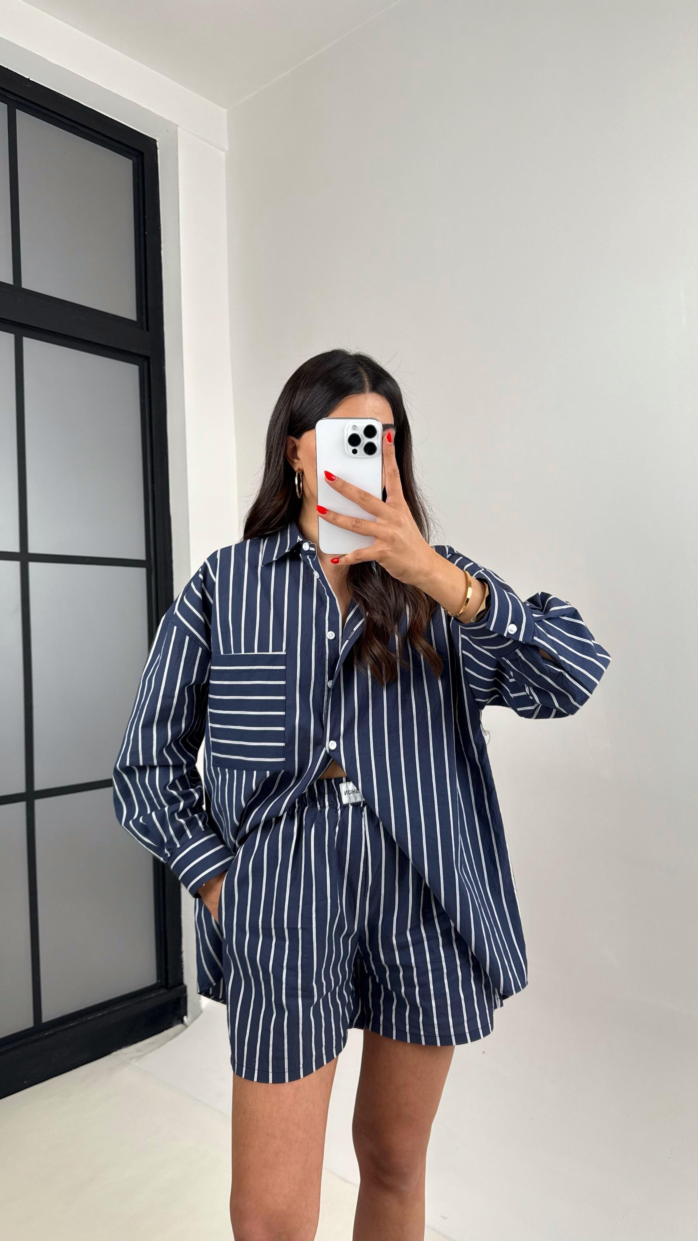 Lacivert Beyaz Çizgili Gömlek Şort İkili Keten Takım Gaus00475GausTAKIMGU1002110