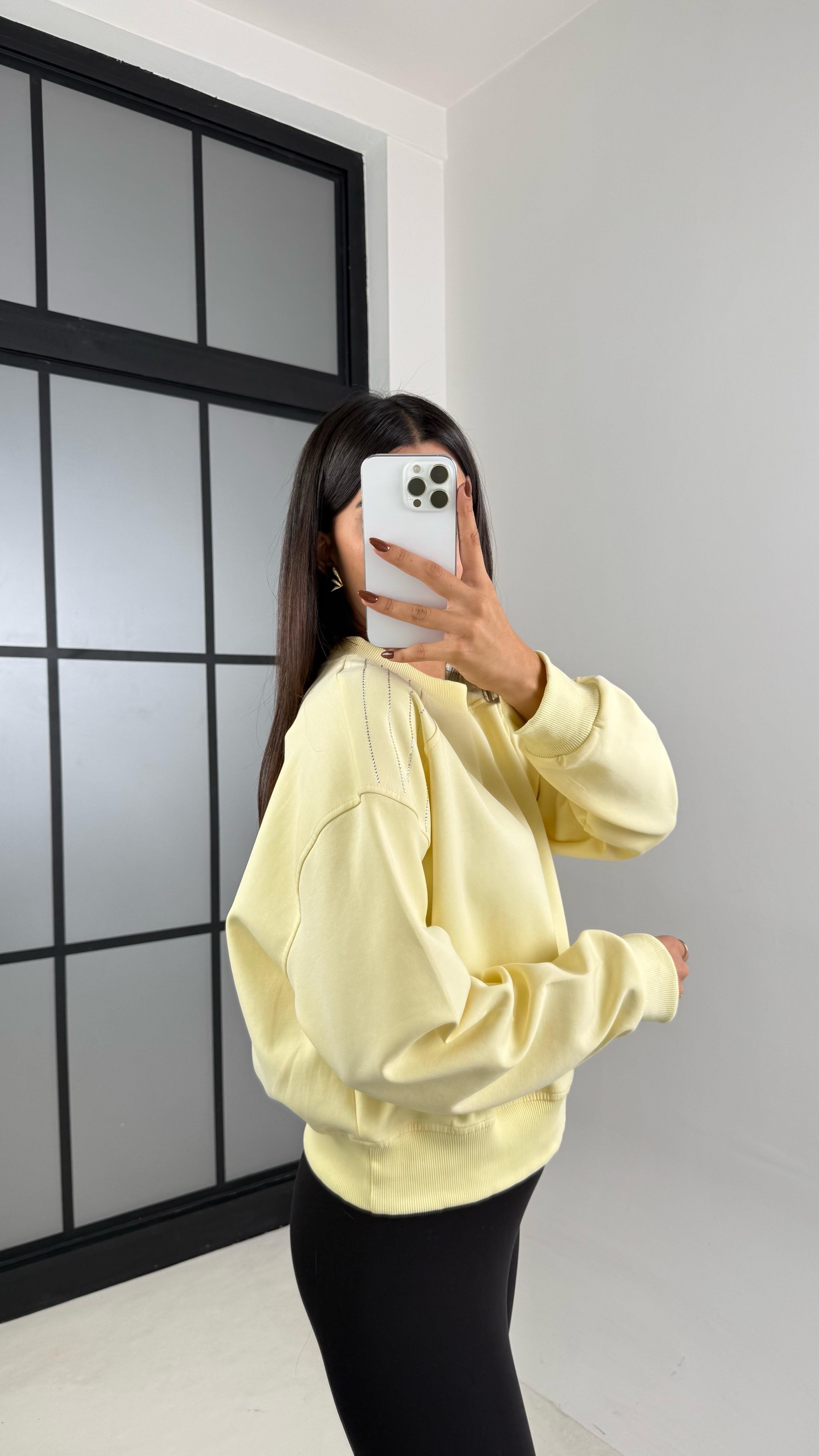 Sarı Kol Taş Detaylı Tasarım Kazak GAUS-00110GAUS الكنزات GAUS-00110