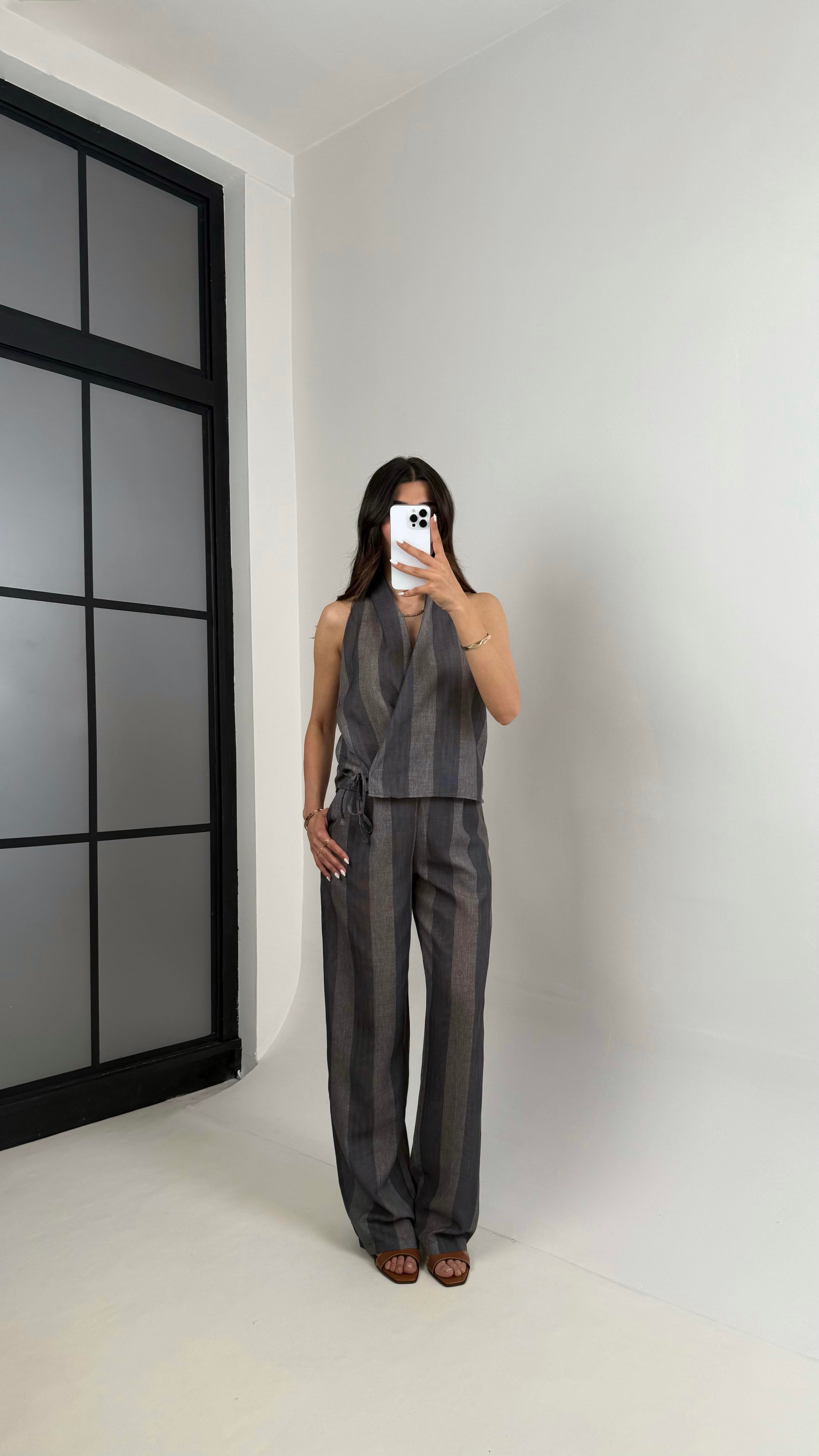 Gri Antrasit Çizgili Önden Bağlamalı Yelek Cepli Pantolon MD Muadil Keten Takım Gaus00431GausTAKIMGU1002001