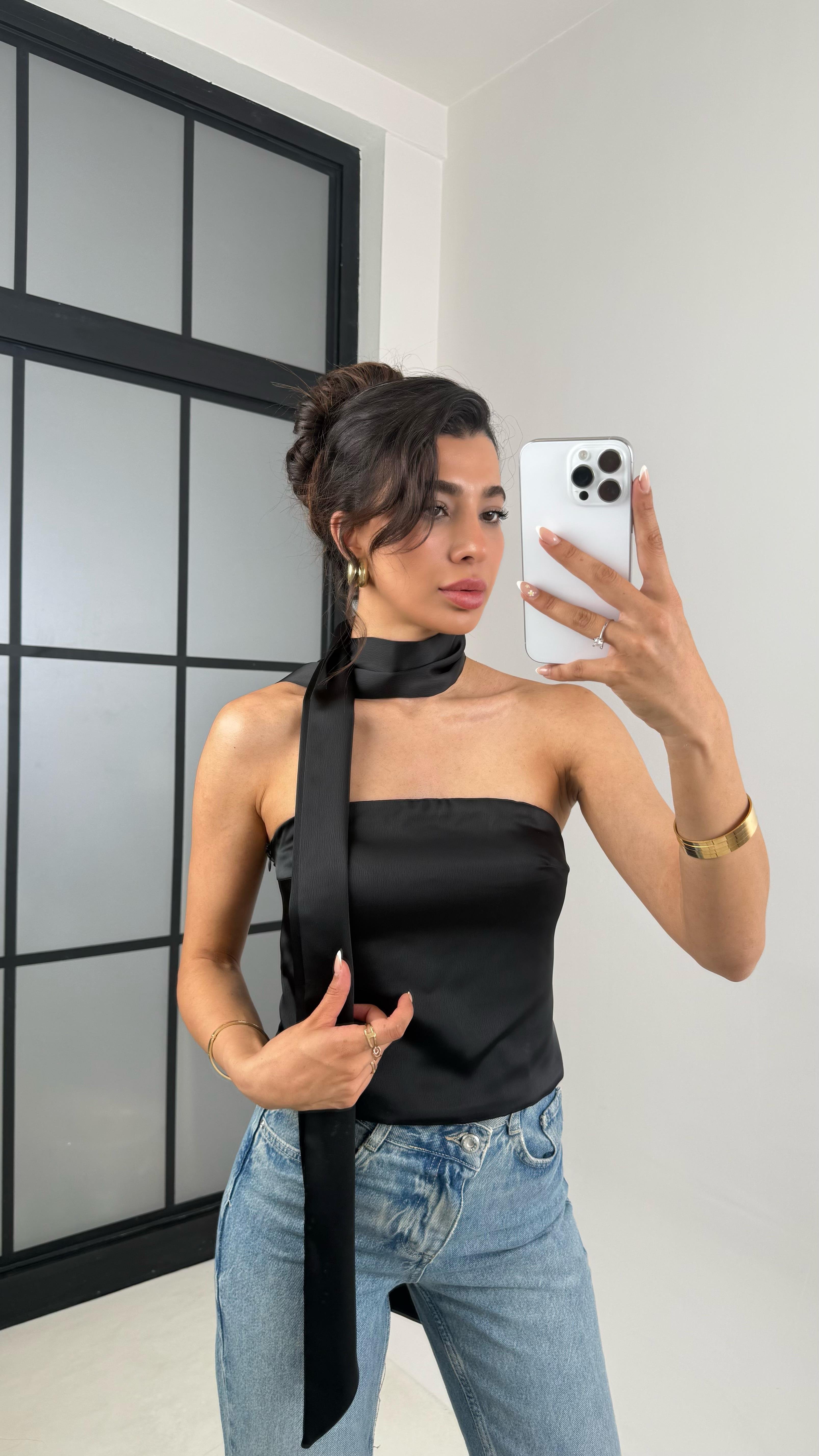 Siyah Boyun Bağlama Detaylı Saten Bluz Gaus00635 GausBLUZGU1002481