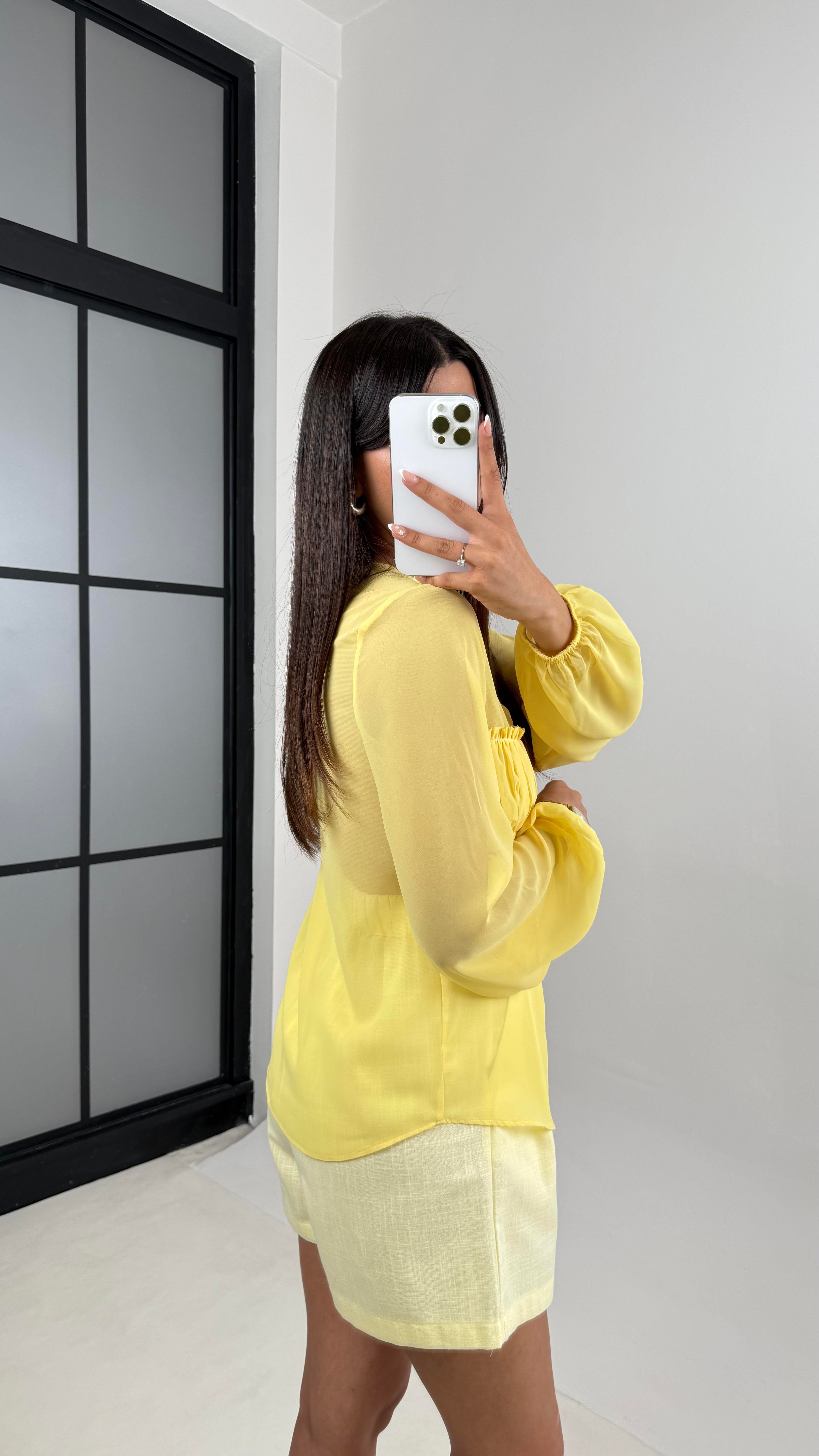 Sarı Önü Bağlamalı Transparan Gömlek Keten Şort Takım Gaus00615GausTAKIMGU1002437