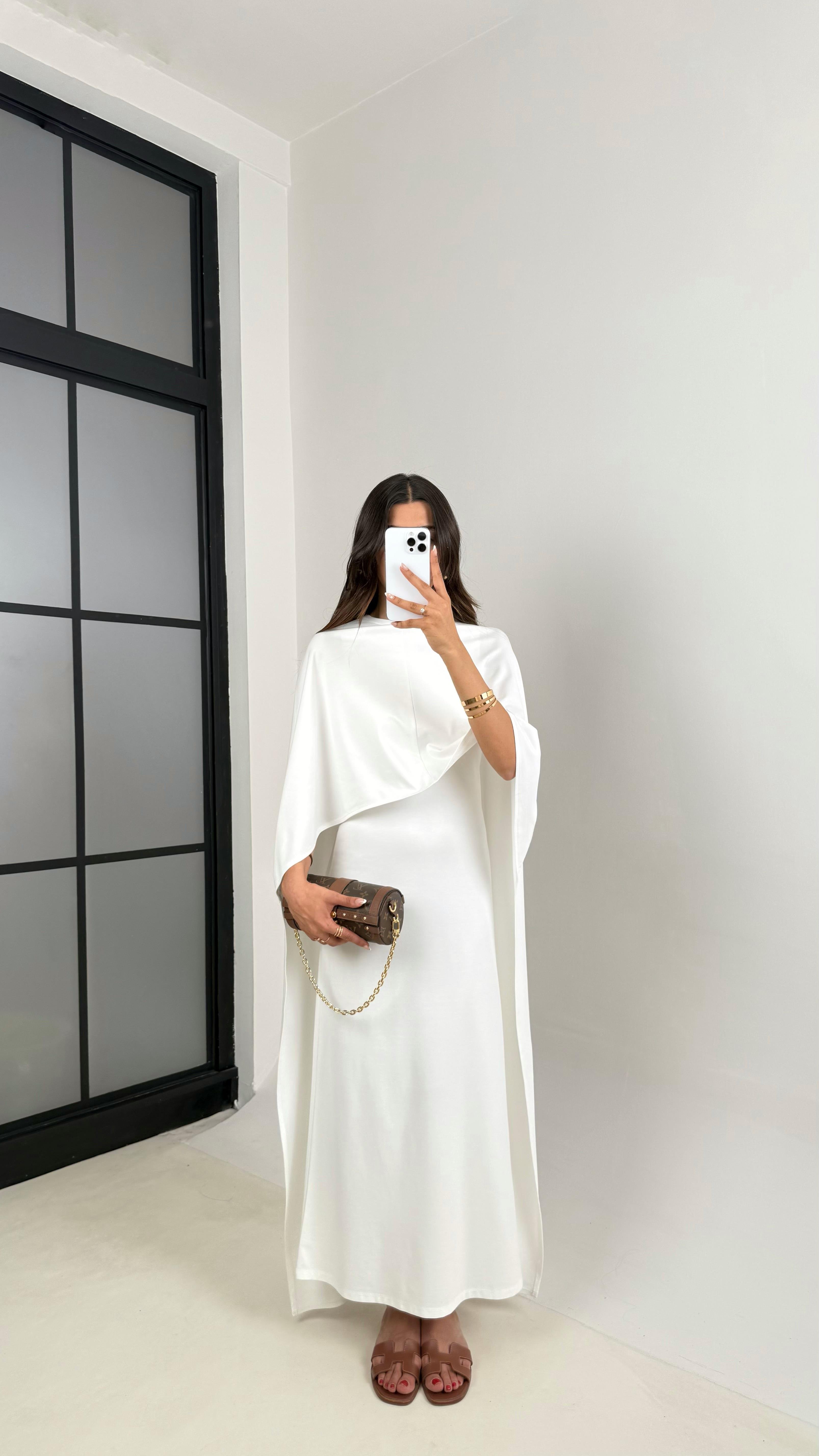 Beyaz Pelerinli Elbise Modal Premium Takım Gaus00625GausTAKIMGU1002460