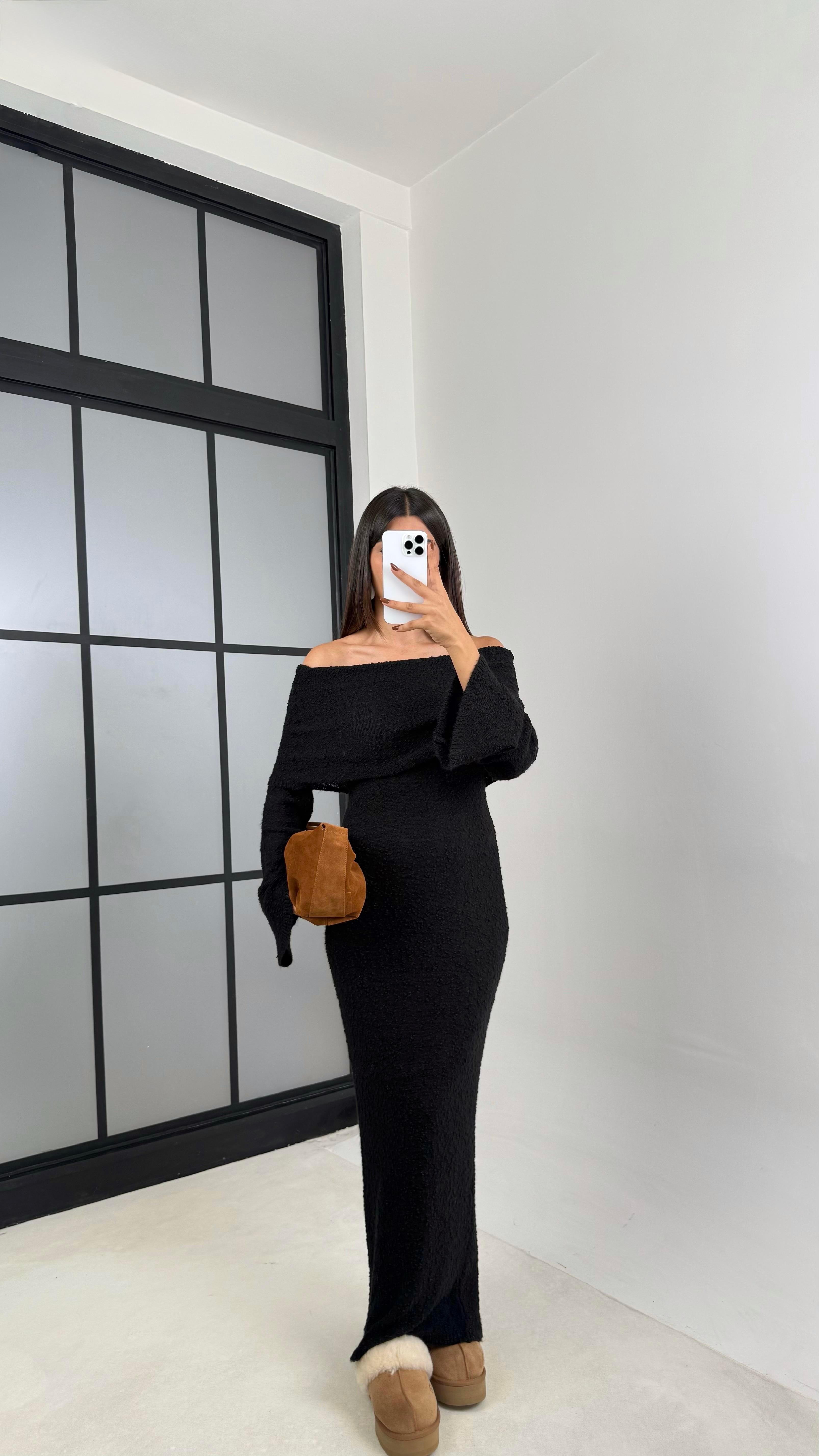 Siyah Madonna Yaka Tasarım Uzun Triko Elbise GAUS-00126GAUSELBİSEGAUS-00126