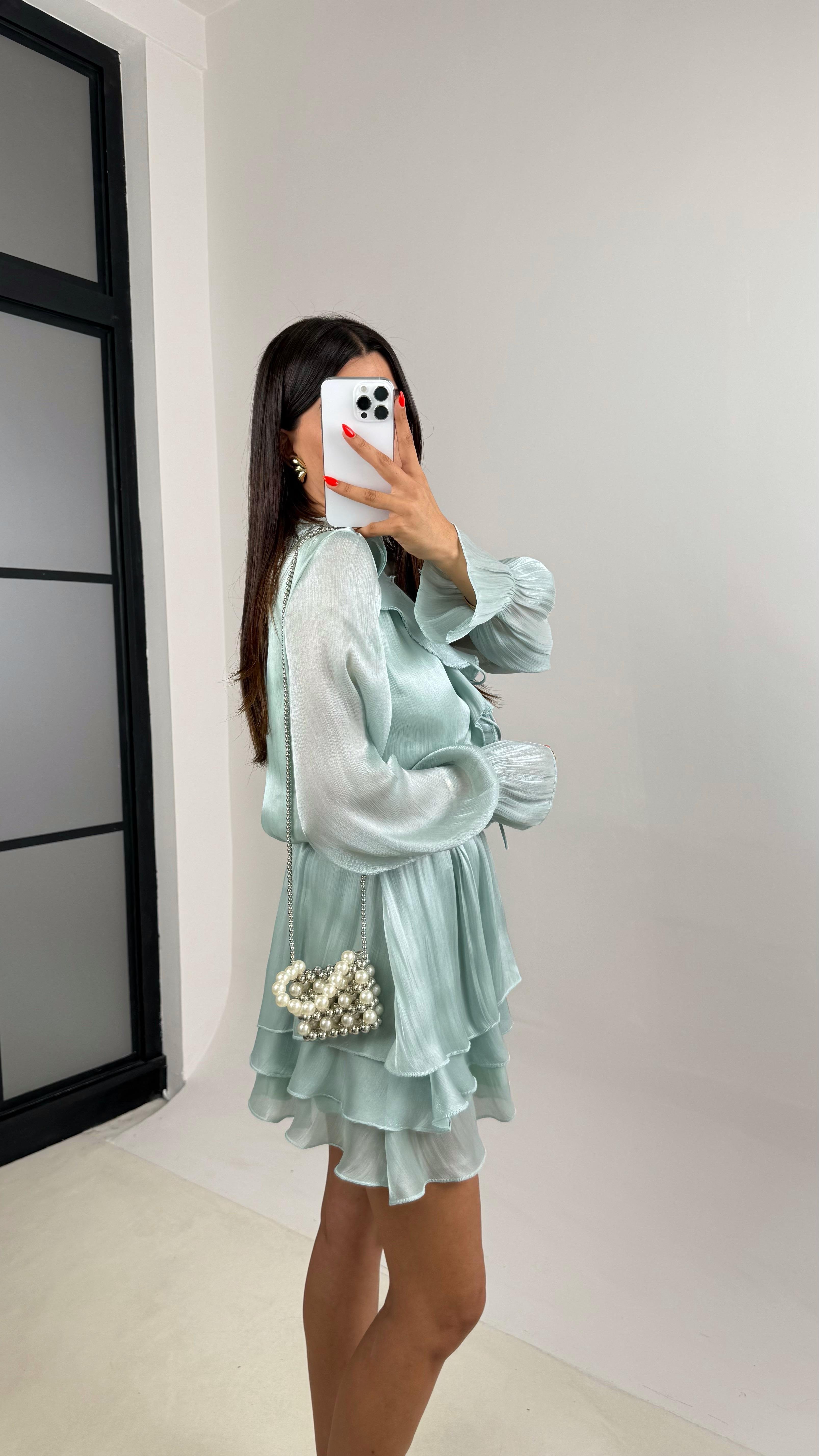 Yeşil Yaka Fırfırlı Bağlama Detaylı Katlı Astarlı Tasarım Parlak Şifon Elbise GAUS-0018GAUSELBİSEGAUS-0018