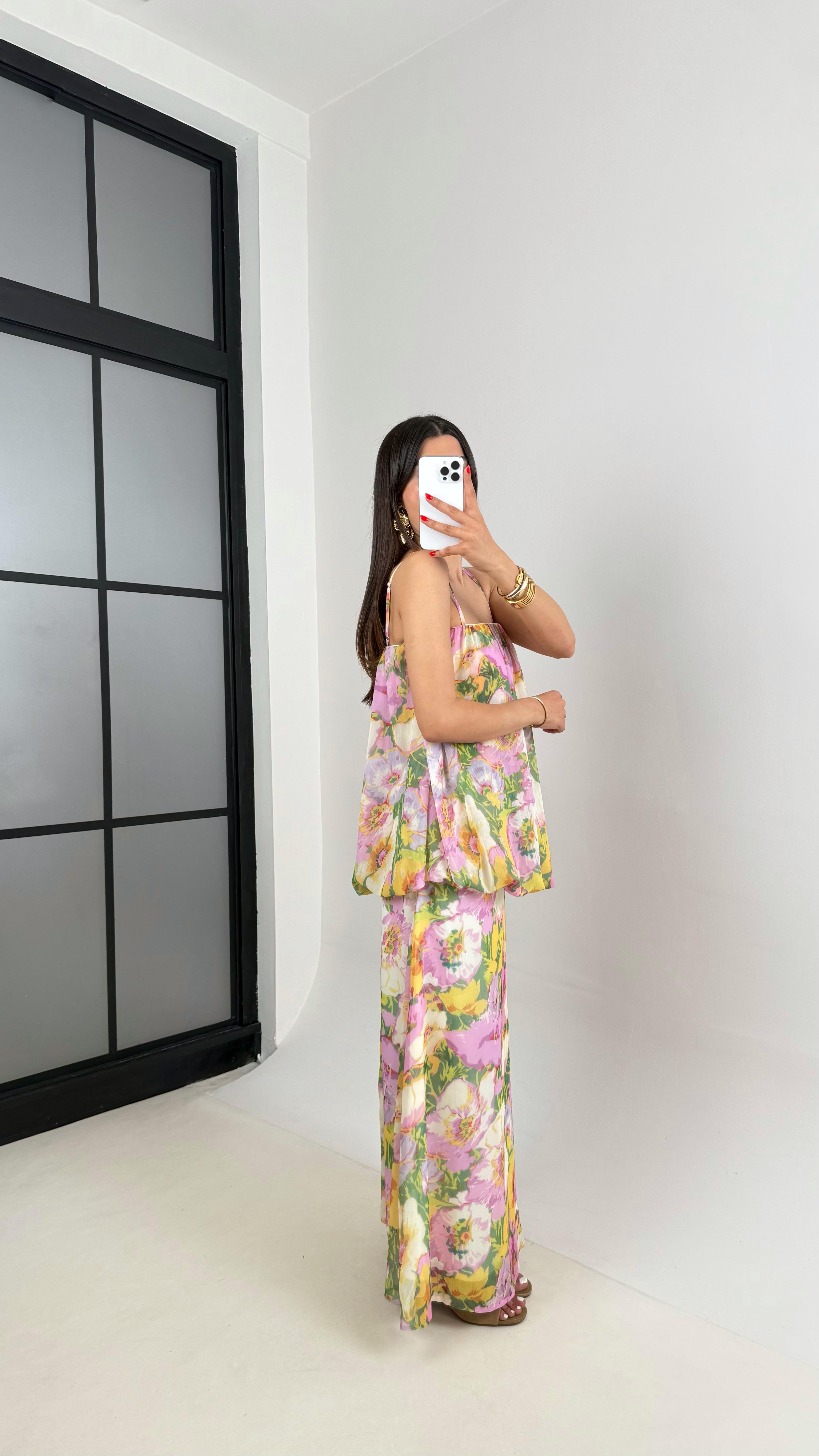 Pembe Çiçek Desenli Ayarlanabilir Askılı Astarlı Katlı Şifon Elbise Gaus00469GausELBİSEGU1002100