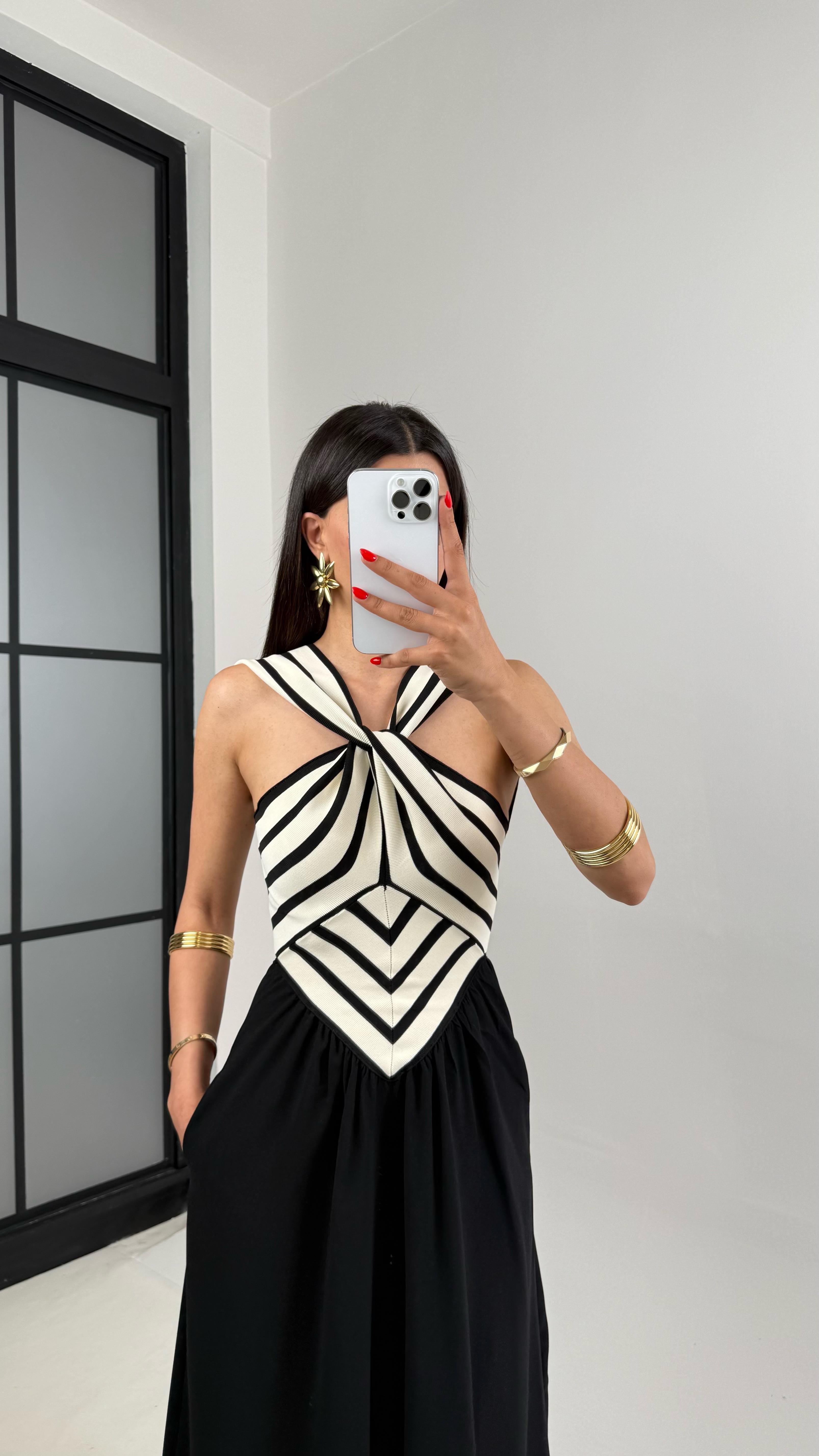 Siyah Beyaz Çizgili Tasarım Muadil Cepli Elbise Gaus00468GausELBİSEGU1002098