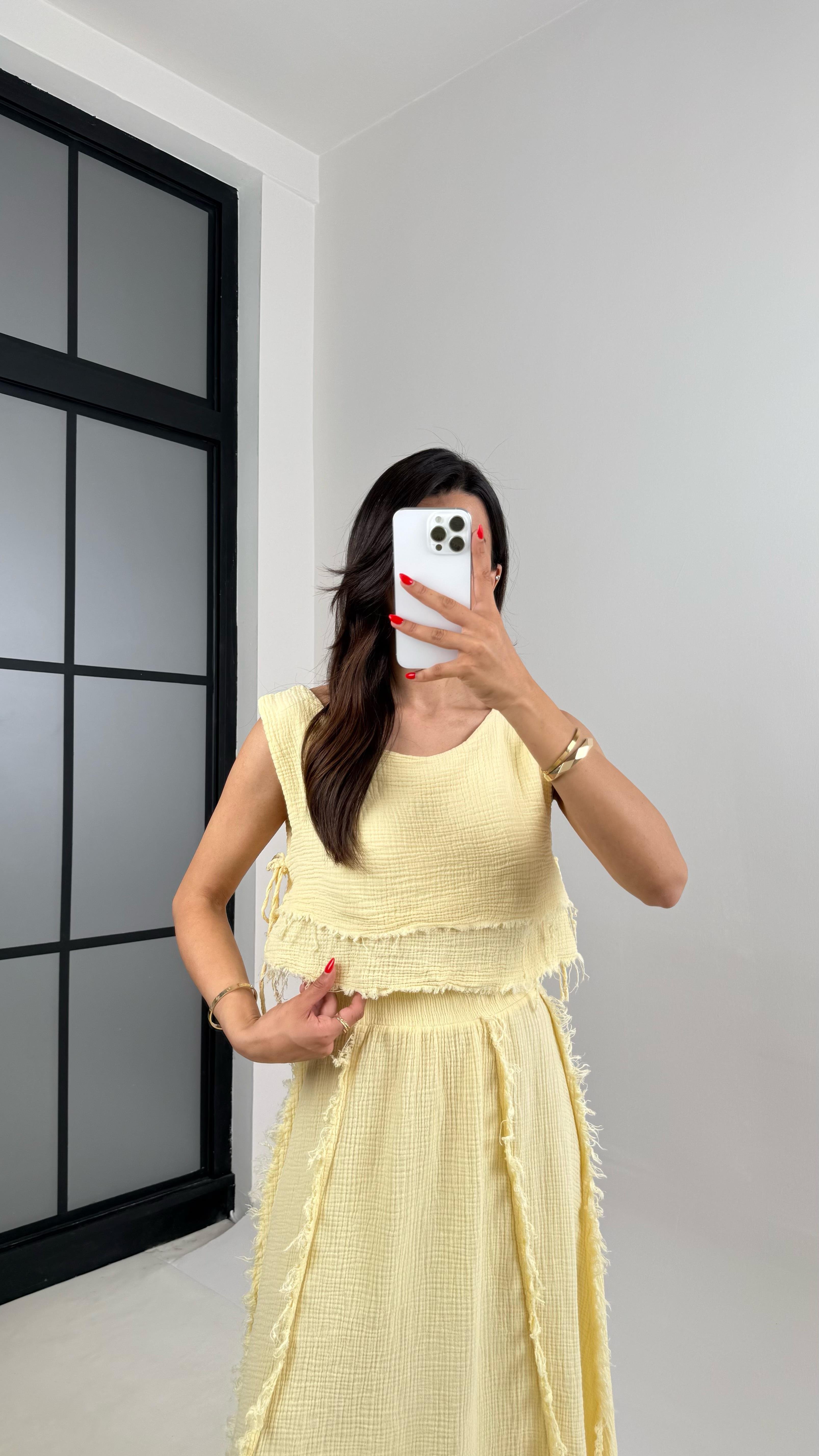 Sarı Püskül Detaylı Katlı Bluz Beli Lastikli Etek Müslin Takım Gaus00516GausTAKIMGU1002211