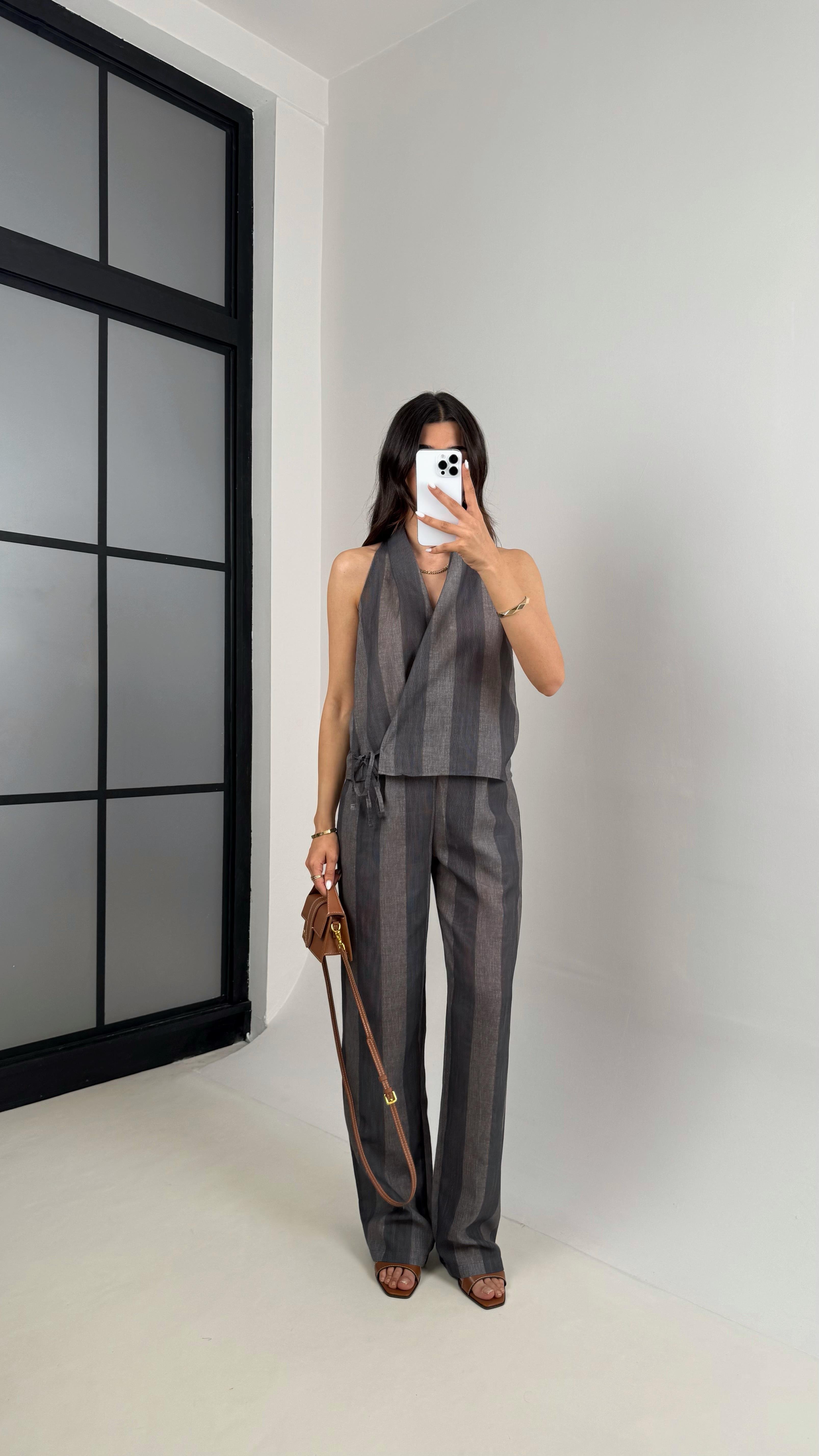 Gri Antrasit Çizgili Önden Bağlamalı Yelek Cepli Pantolon MD Muadil Keten Takım Gaus00431GausTAKIMGU1002001