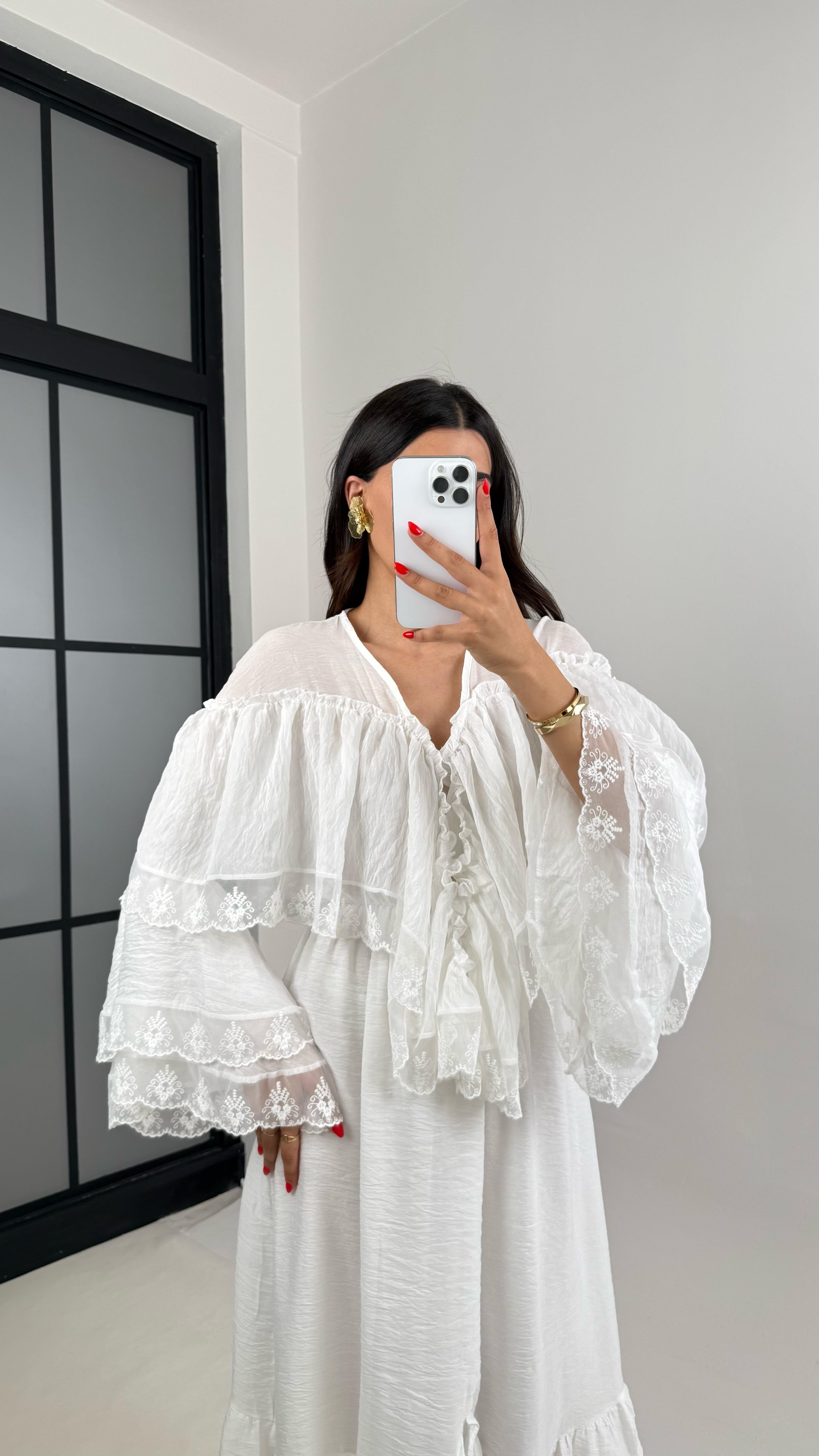 Beyaz Yaka Fırfır Detaylı Pelerinli Yırtmaçlı İthal Kumaş Elbise Gaus00492GausELBİSEGU1002156