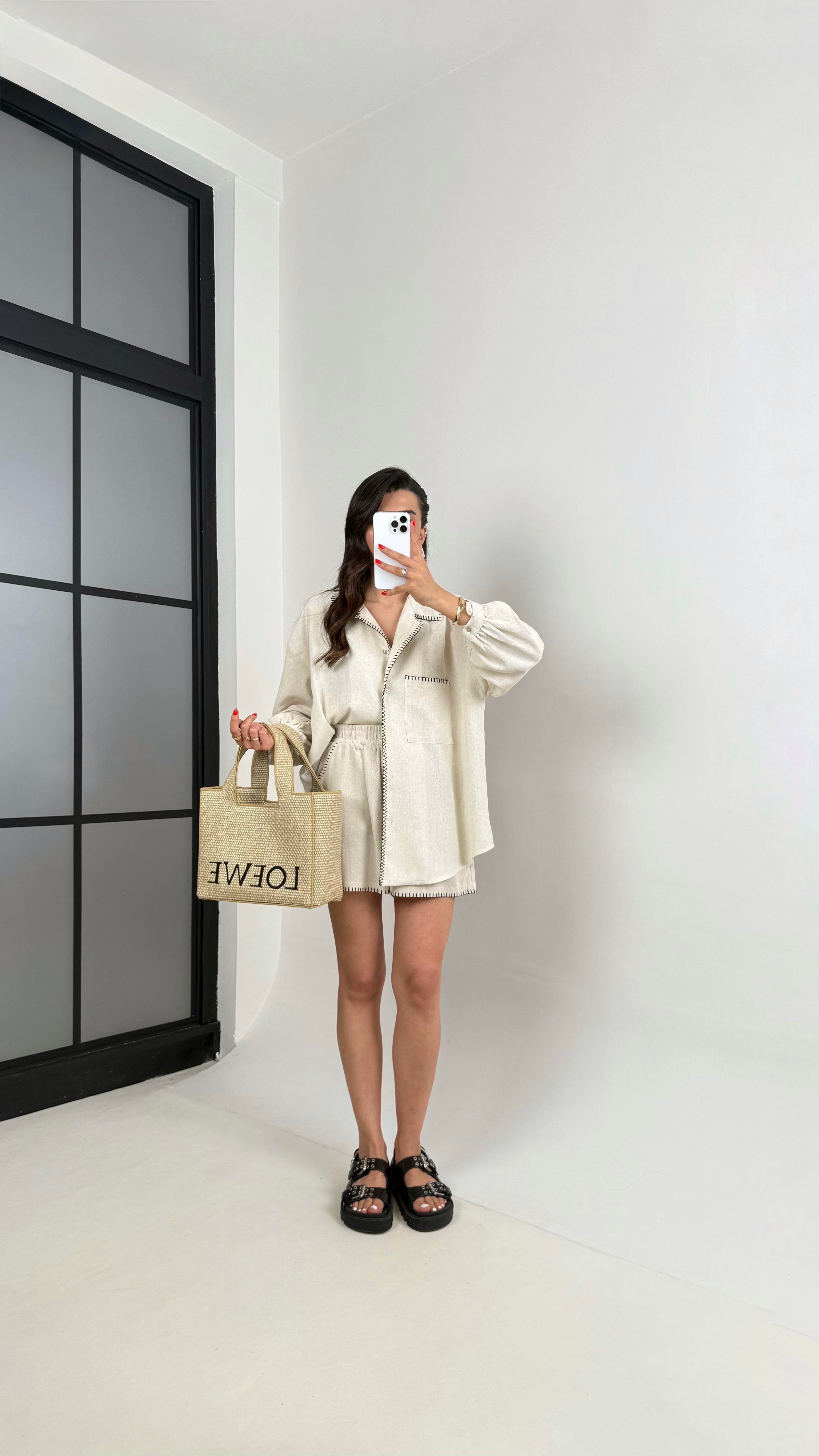 Taş Yaka Nakışlı Cep Detaylı Gömlek Beli Lastikli Şort Keten Takım Gaus00456GausTAKIMGU1002064