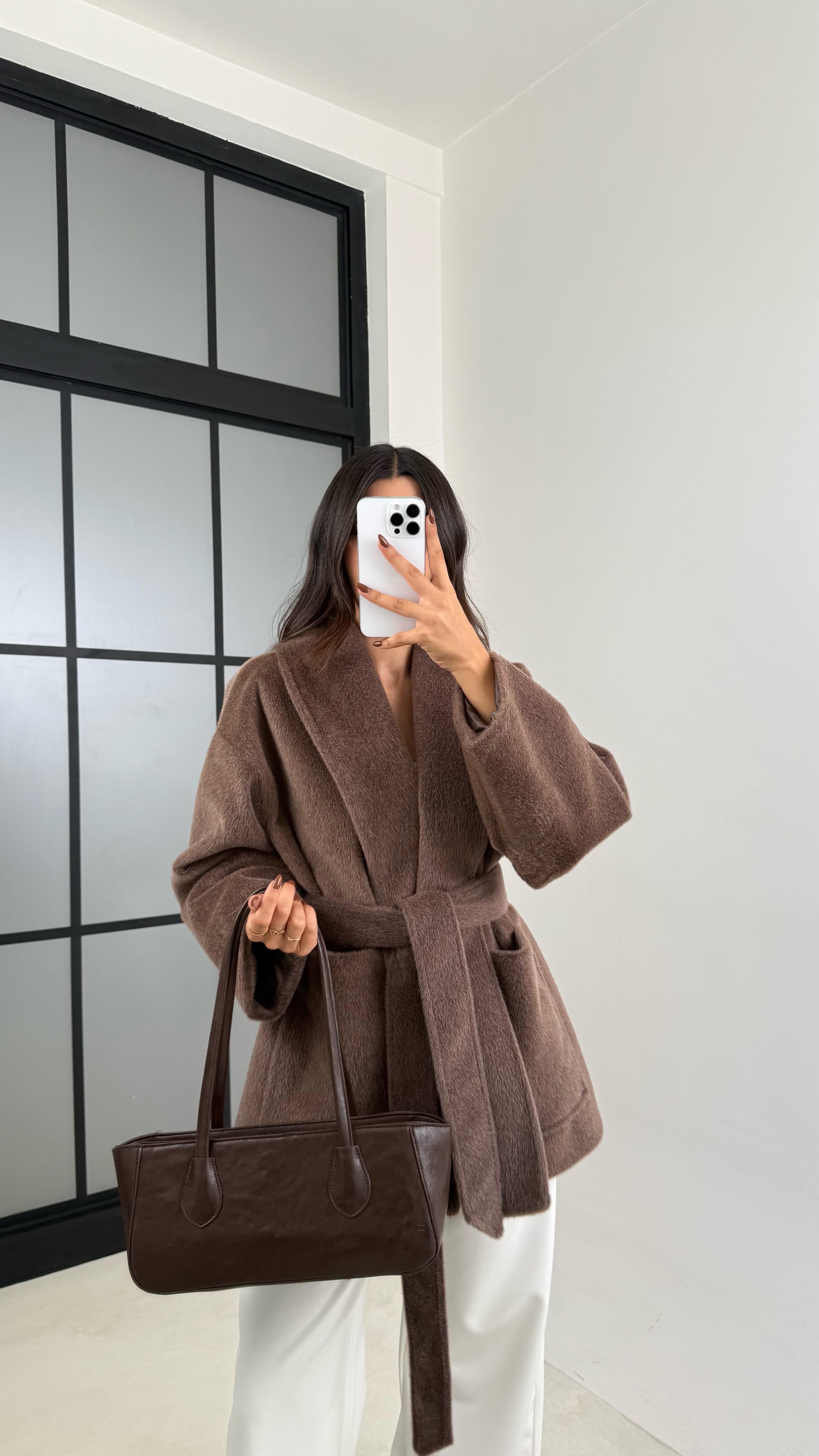 Kahve Kuşaklı Astarlı Peluş Kaban GAUS-00183GAUS السترات  GAUS-00183