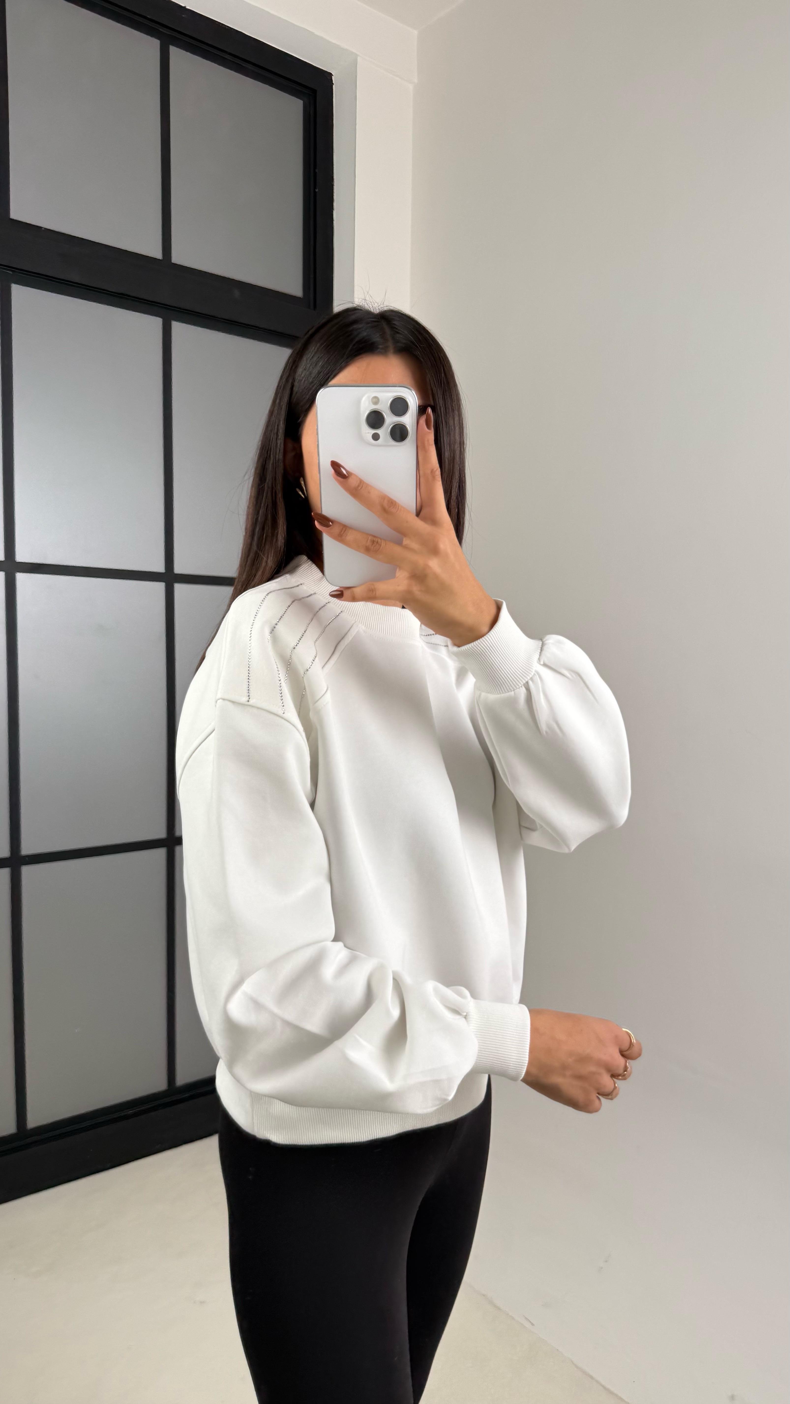 Beyaz Kol Taş Detaylı Tasarım Kazak GAUS-00110GAUS الكنزات GAUS-00110