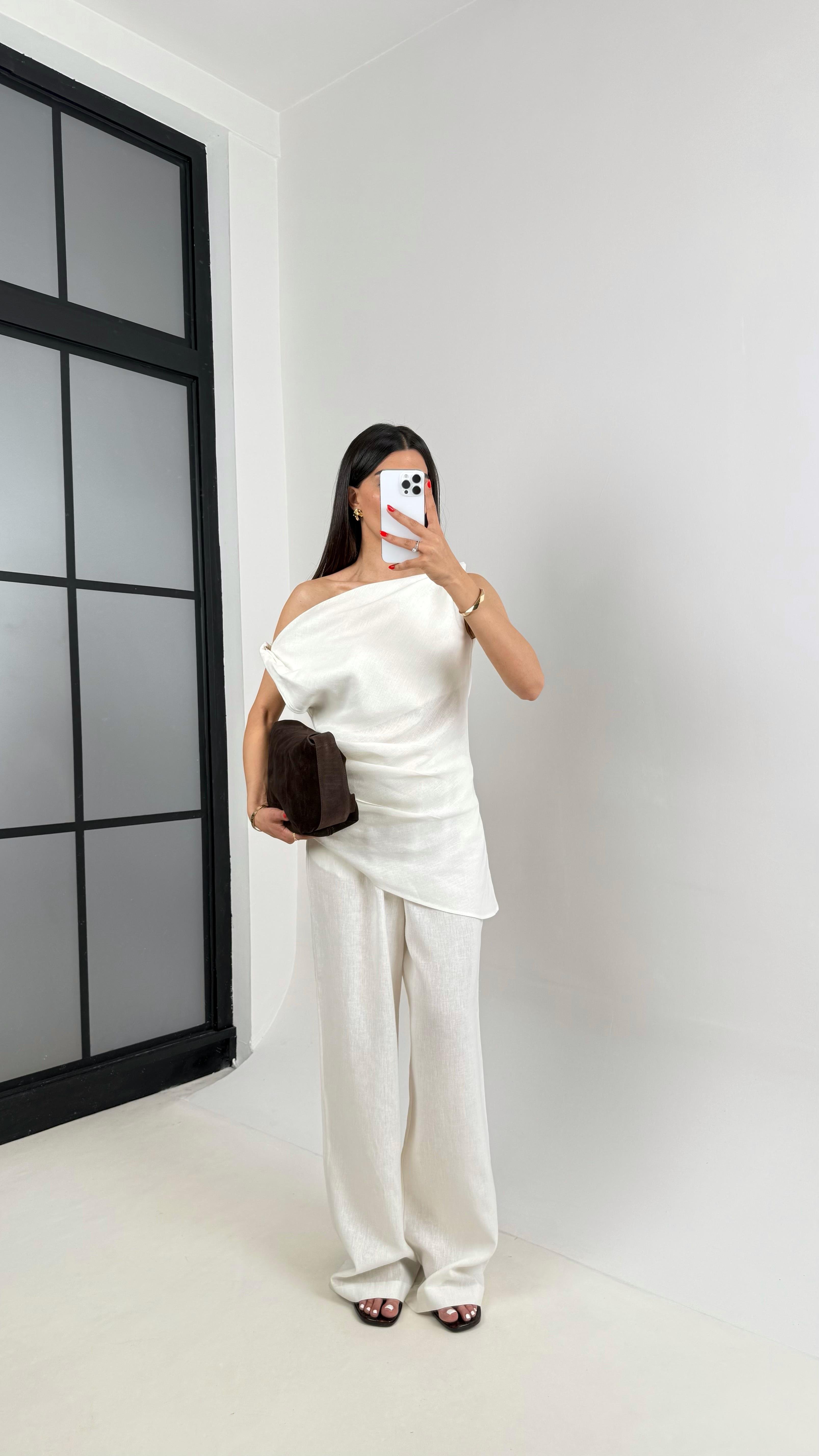 Beyaz Asimetrik Kesim Bluz Beli Lastikli Pantolon Tasarım Keten Takım Gaus00315 GausTAKIMGU1002082