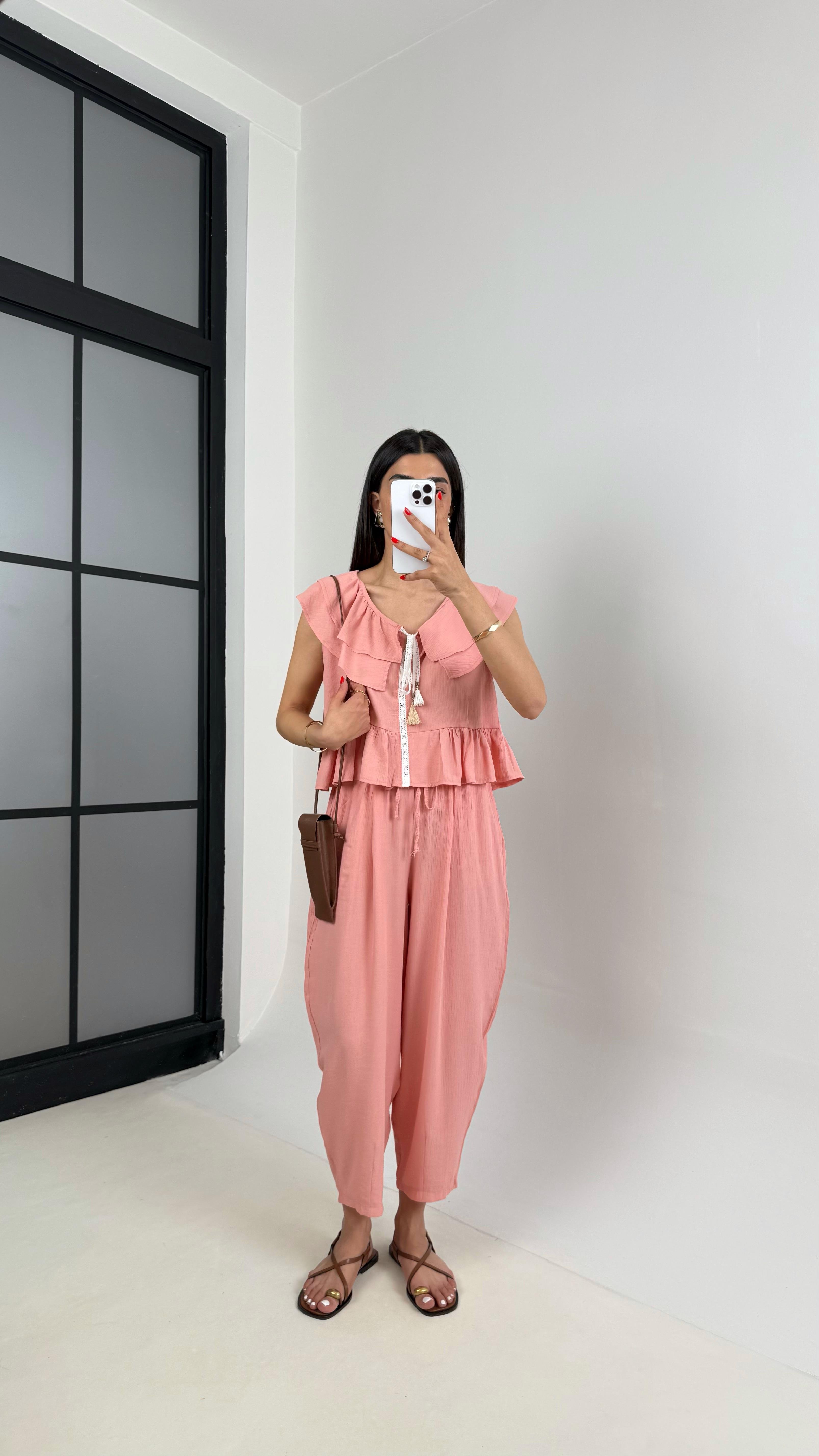 Pembe Yaka Fırfırlı Bluz Beli Lastikli Pantolon Gofre Takım Gaus00460GausTAKIMGU1002073