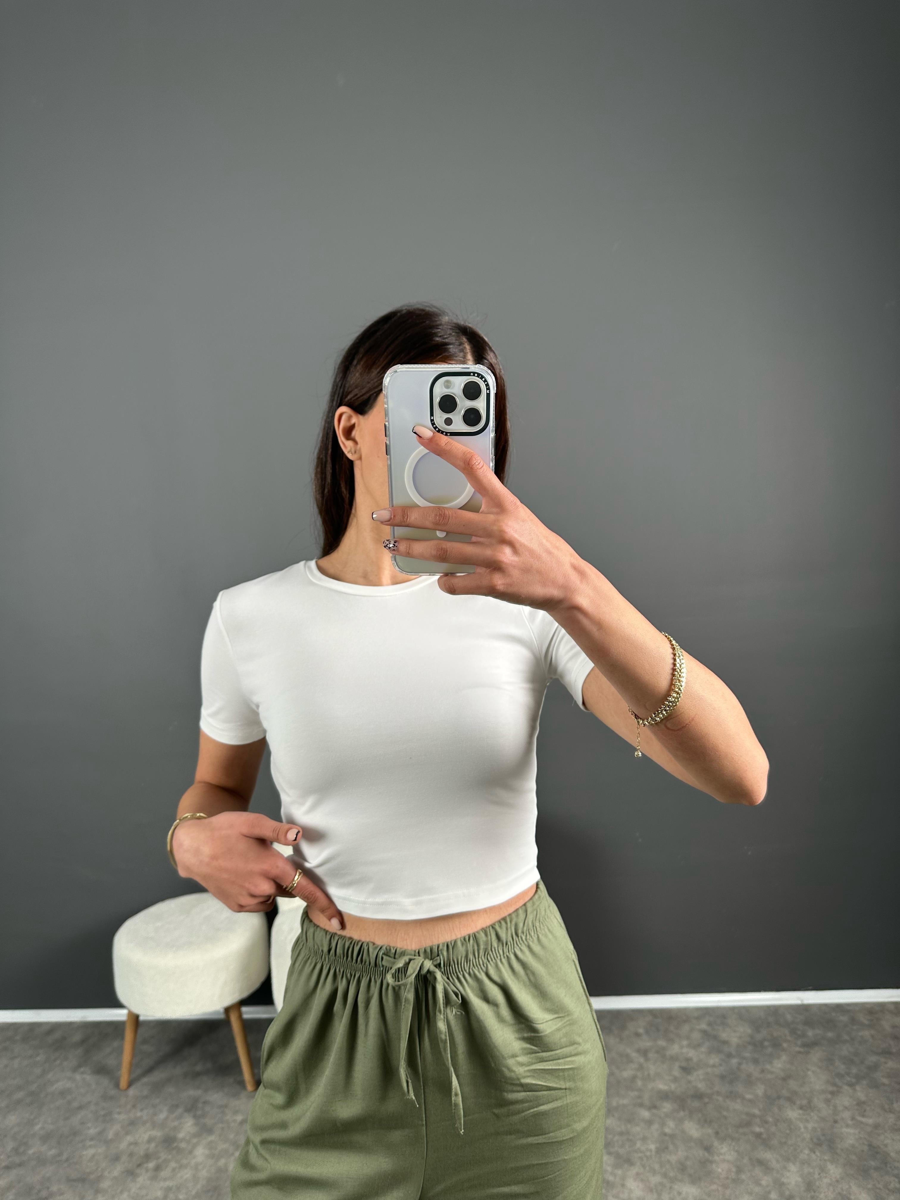 Beyaz Basic Crop Tshirt GausTSHIRTGU007257