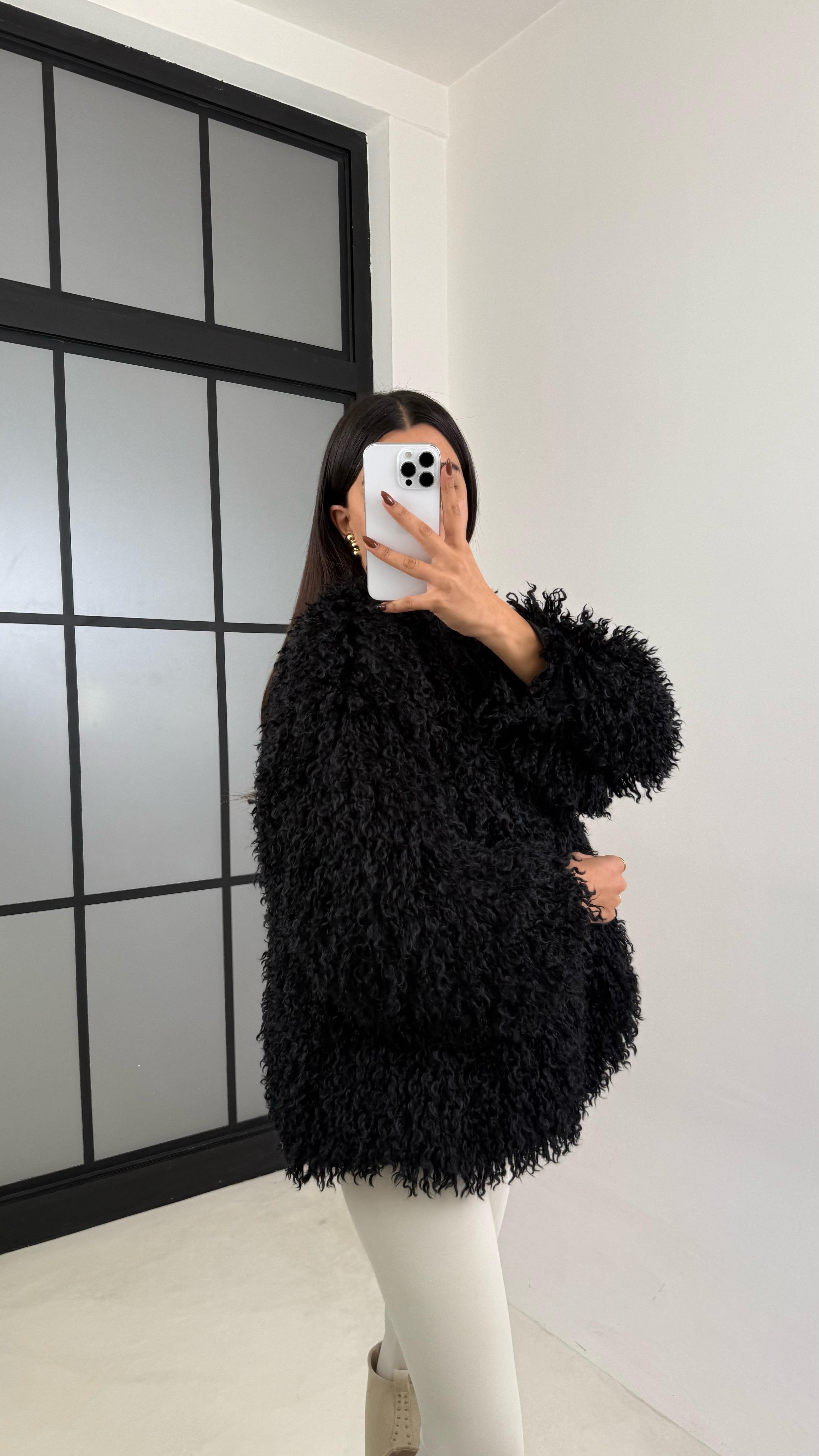 Siyah Saçaklı Astarlı Premium Kürk GAUS-00332GAUS الجواكيت GAUS-00332