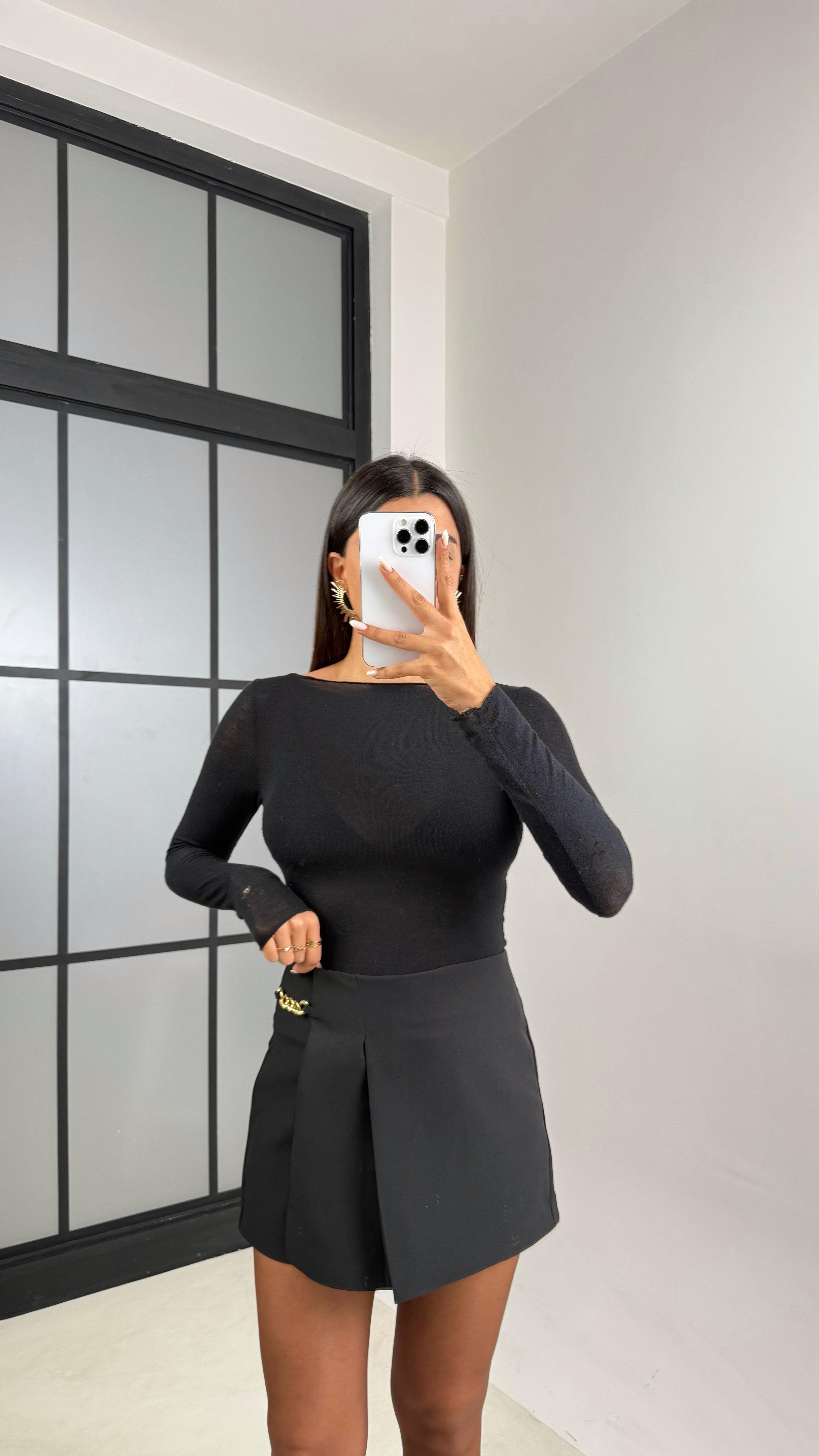 Siyah Zincir Detaylı Şort Etek GAUS-00590GAUSETEKGAUS-00590