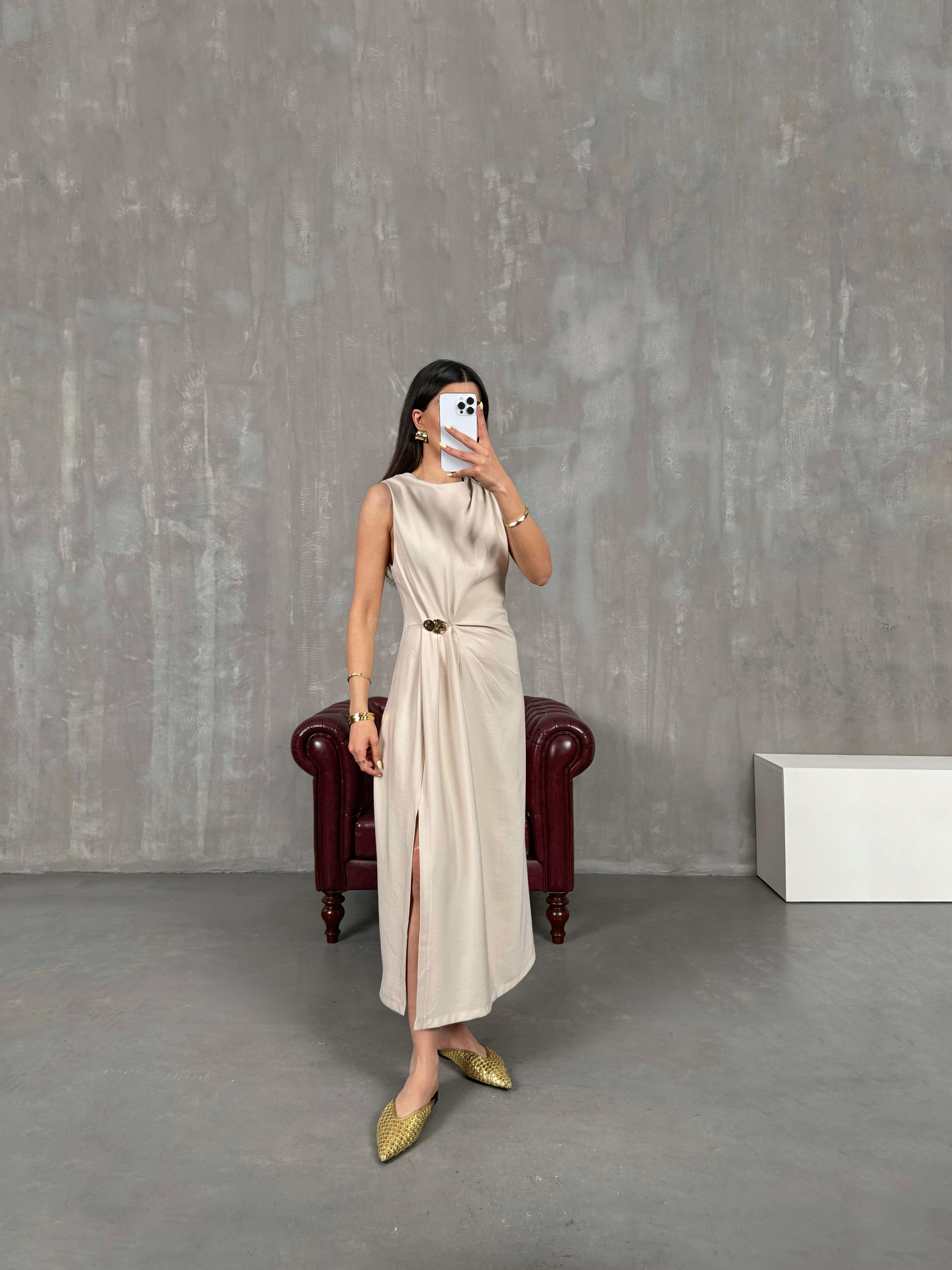 Taş Sıfır Kol Gold Detaylı Yırtmaçlı Elbise Gaus00141GausELBİSEGU1001327