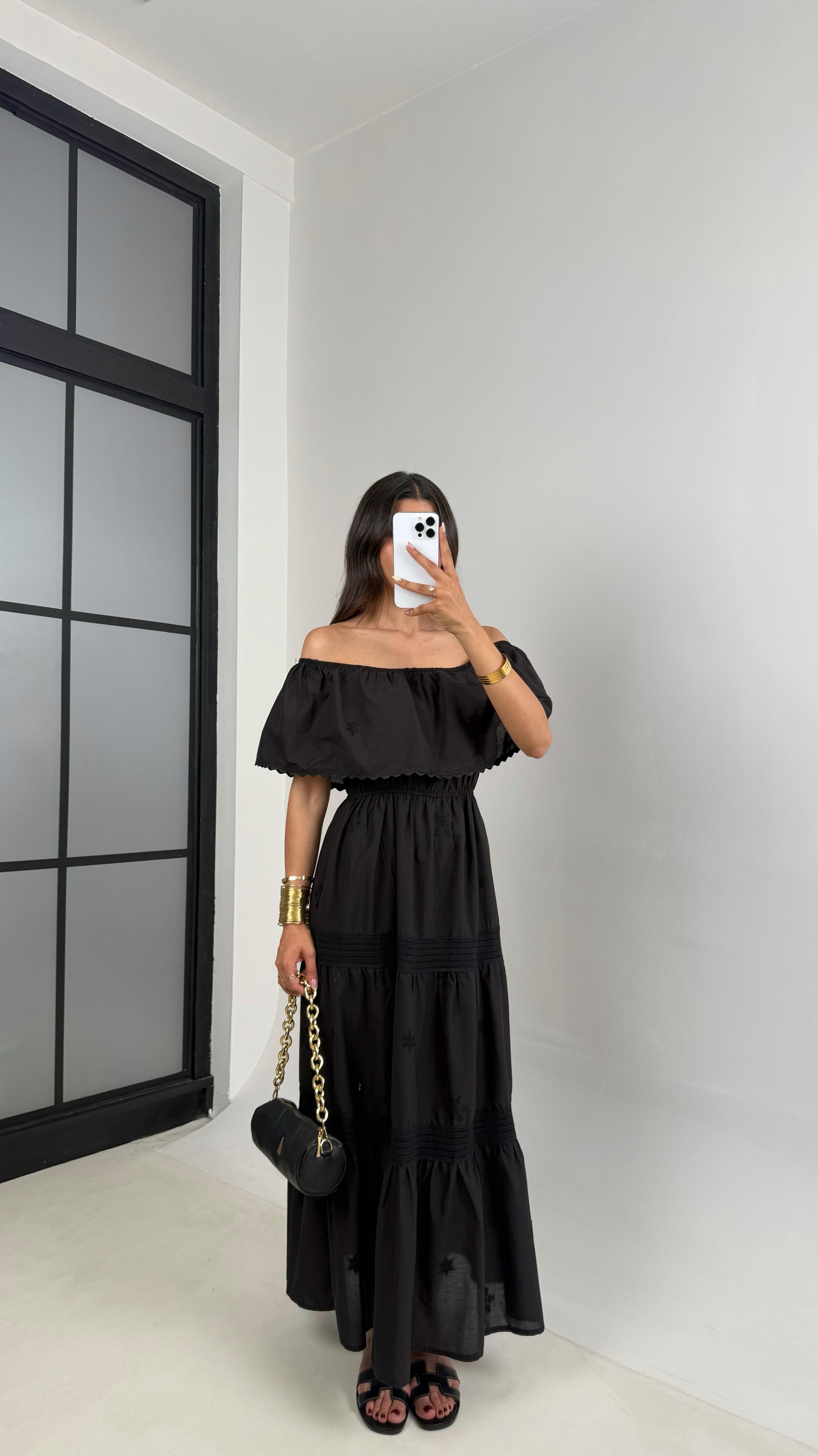 Siyah Madonna Yaka Nakış Detaylı Astarlı Elbise Gaus00652GausELBİSEGU1002514