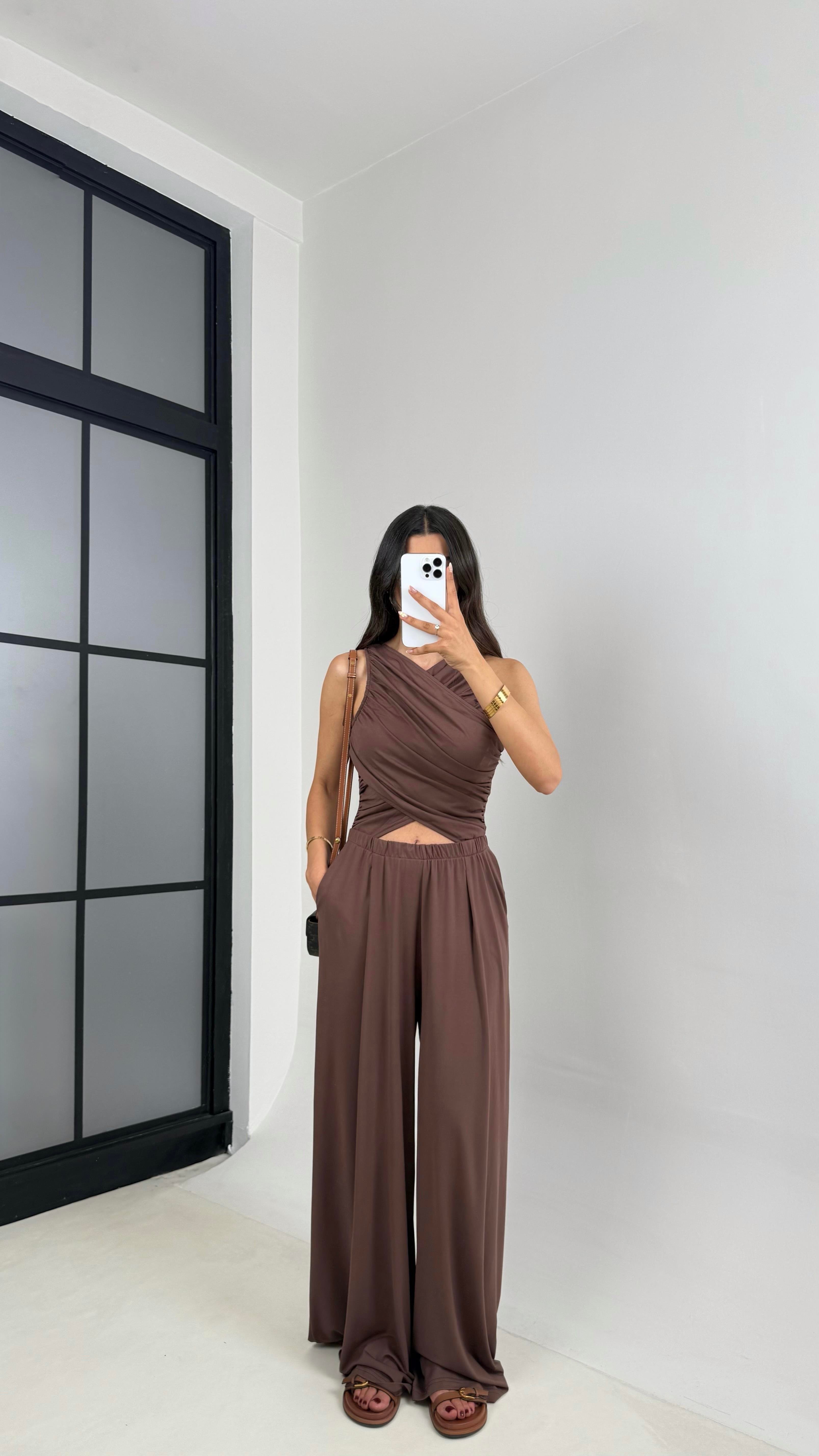 Kahve Oys Muadil Dekolteli Beli Lastikli Cepli Modal Kumaş Tulum Gaus00648Gaus الأوفرول GU1002506