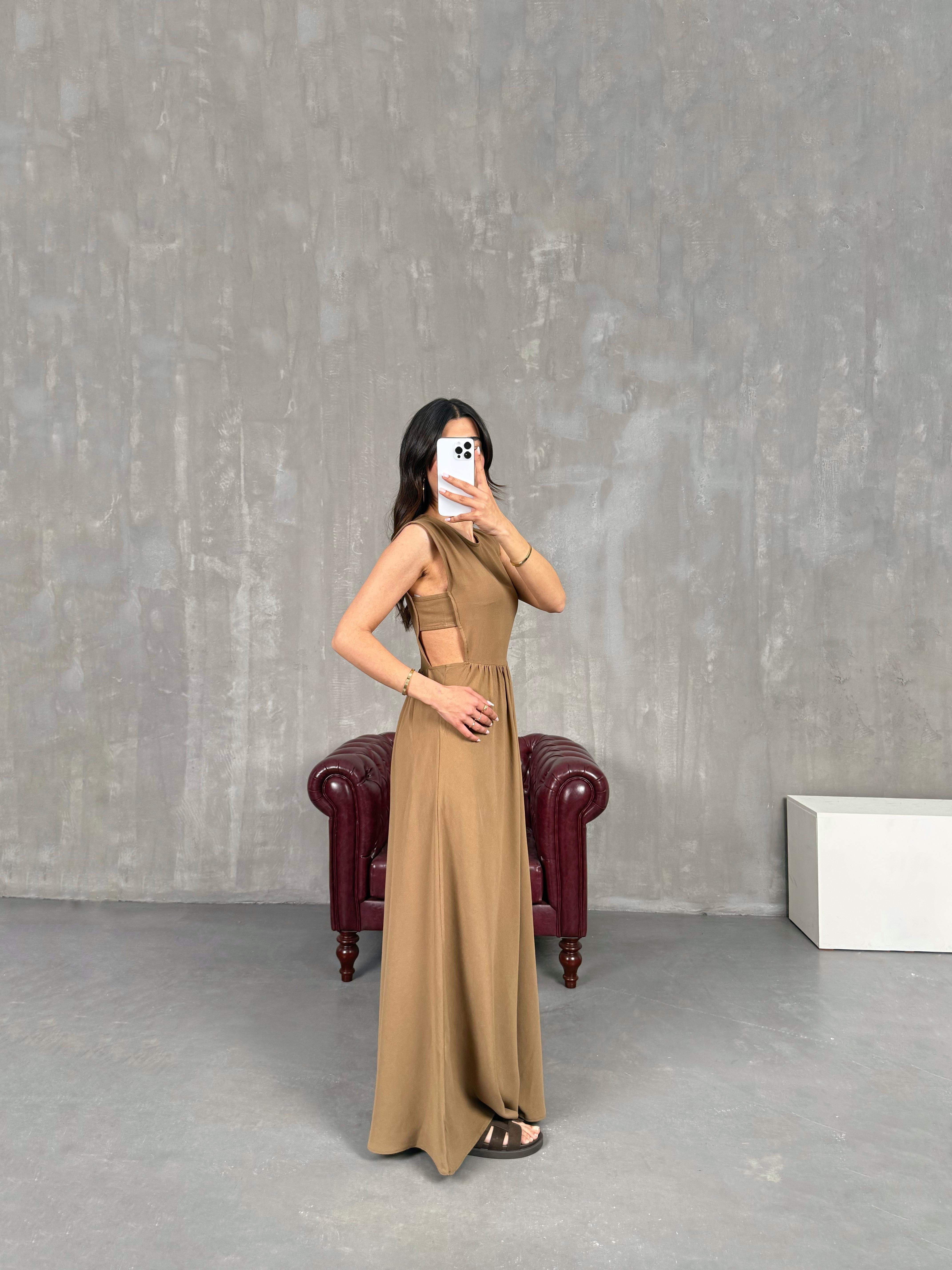 Kahve Yan Dekolteli Keten Elbise Gaus00255GausELBİSEGU1001593