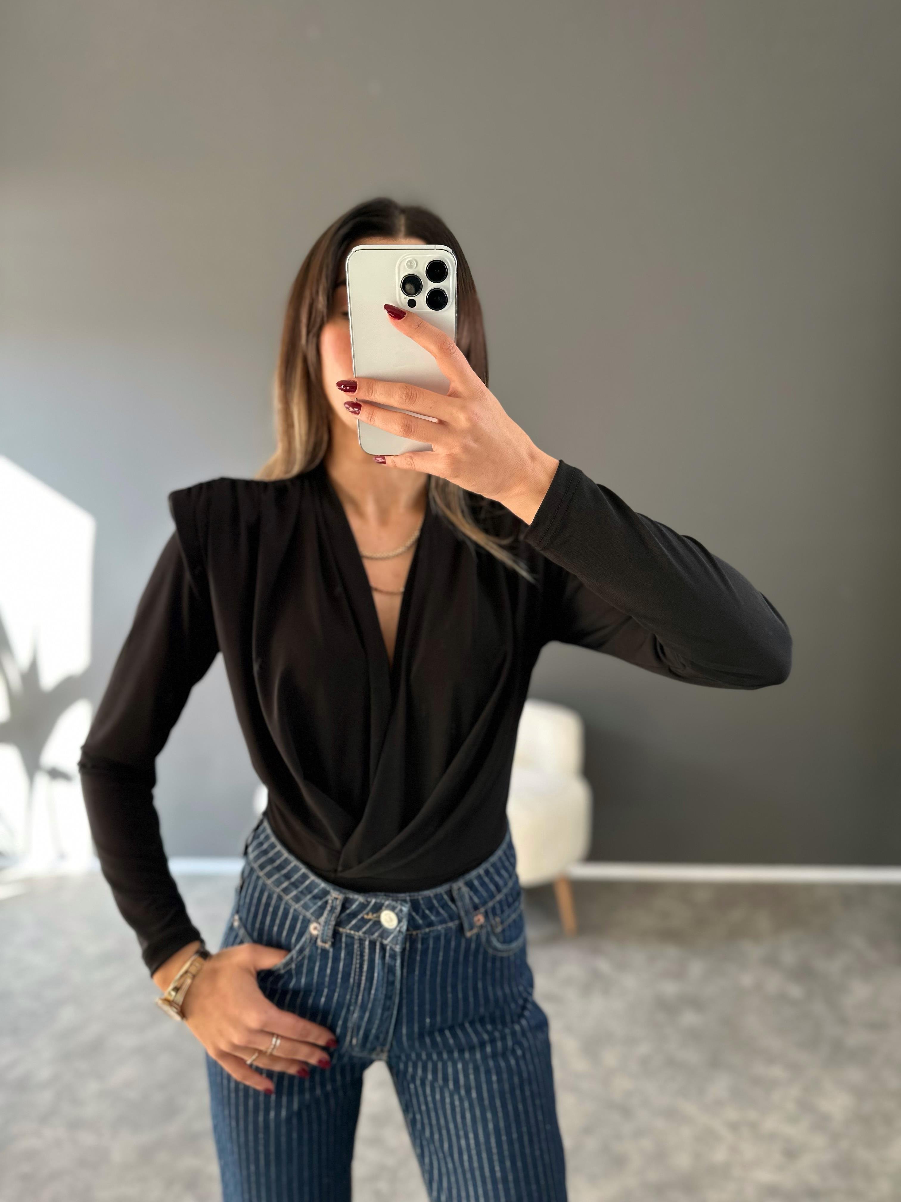 Siyah V yaka Vatkalı Drapeli BodysuitGausBODYSUİTGU003009