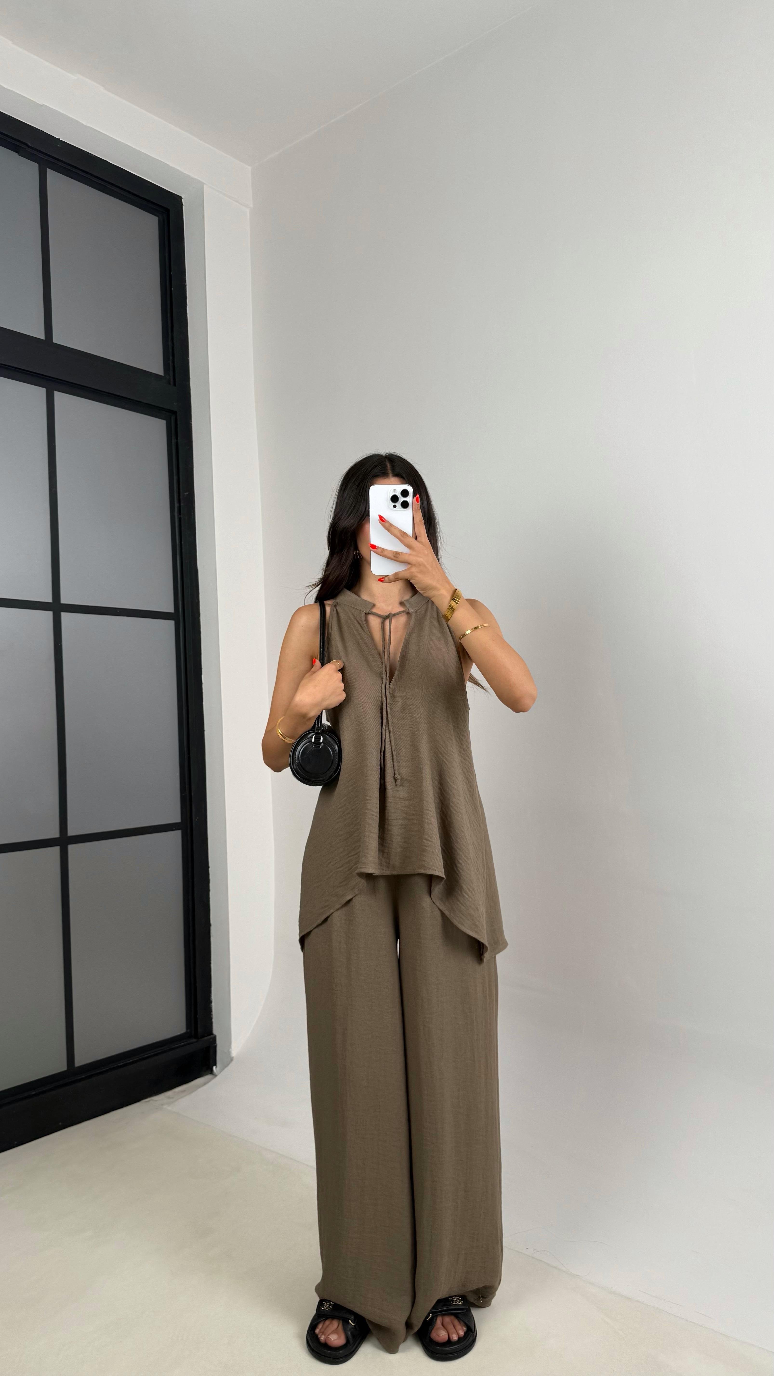 Vizon Boyundan Bağlamalı Asimetrik Bluz Beli Lastikli Pantolon GAUS-003GAUSTAKIMGAUS-003