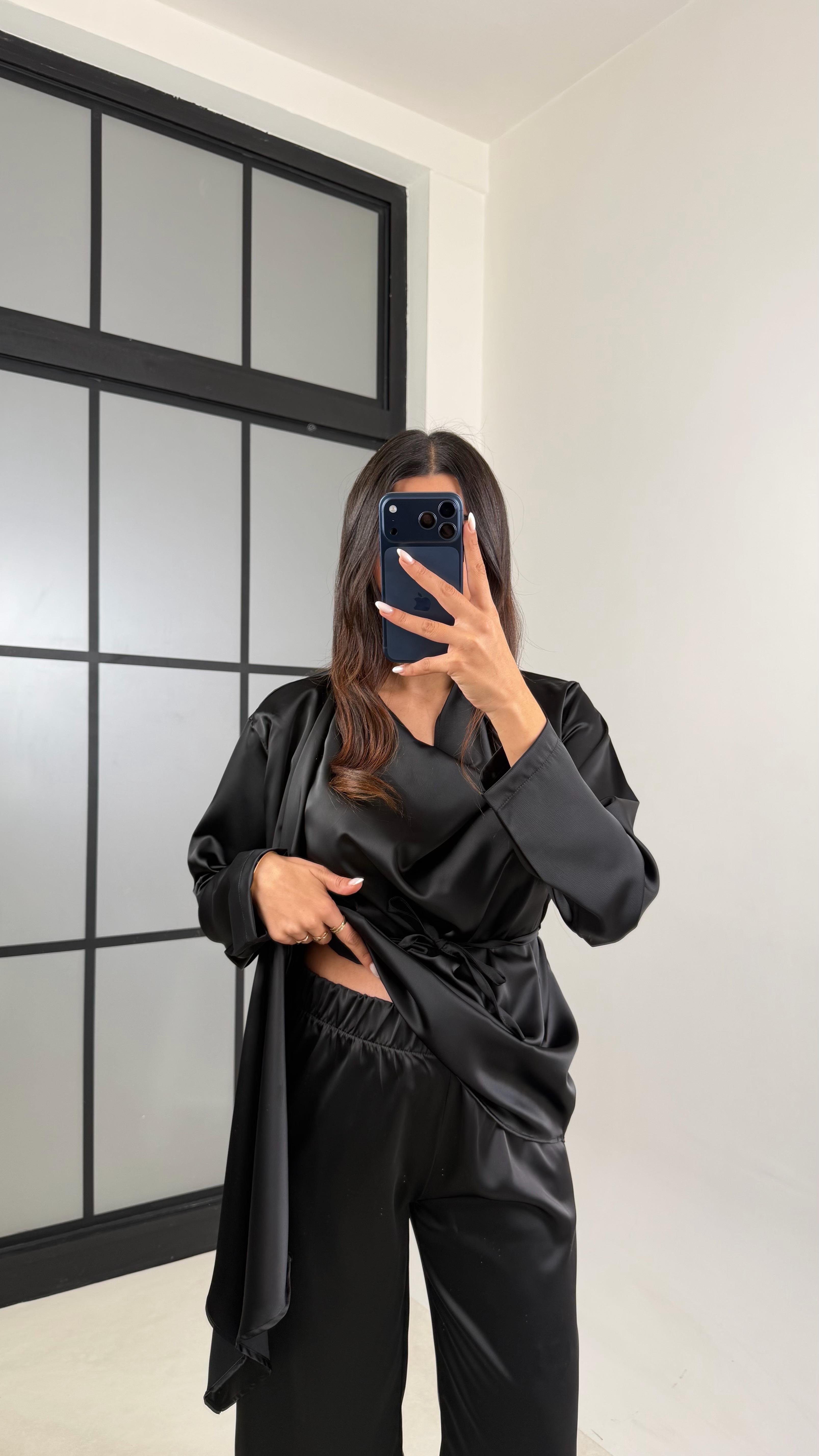 Siyah Şal Detaylı Bluz Beli Lastikli Şalvar İkili Saten Takım GAUS-00606GAUSTAKIMGAUS-00606