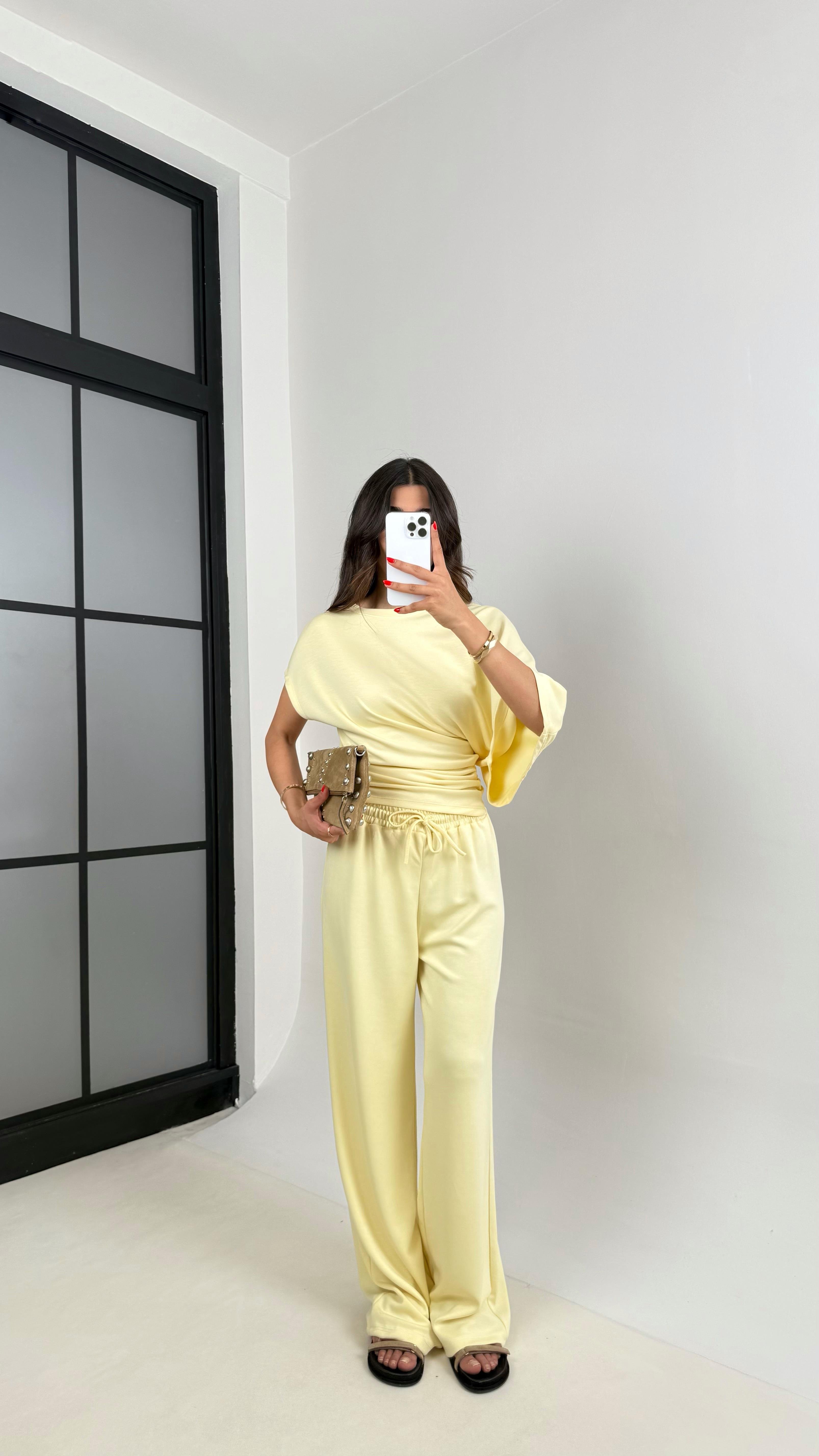 Sarı Yarasa Kol Bluz Beli Lastikli Pantolon Tasarım Modal Kumaş Takım Gaus00490GausTAKIMGU1002152