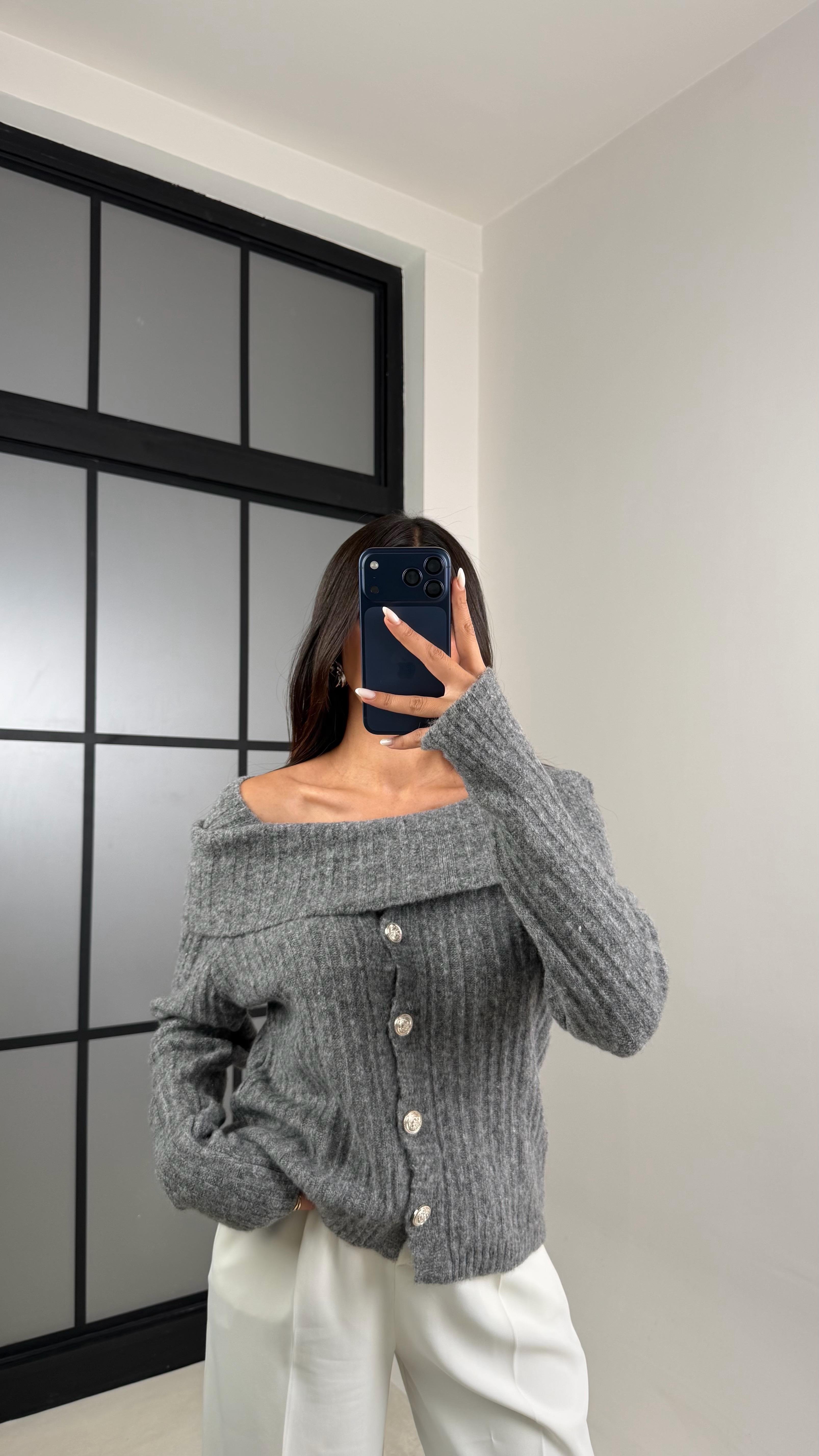 Antrasit Madonna Yaka Düğmeli Triko Kazak GAUS-00612GAUS الكنزات GAUS-00612